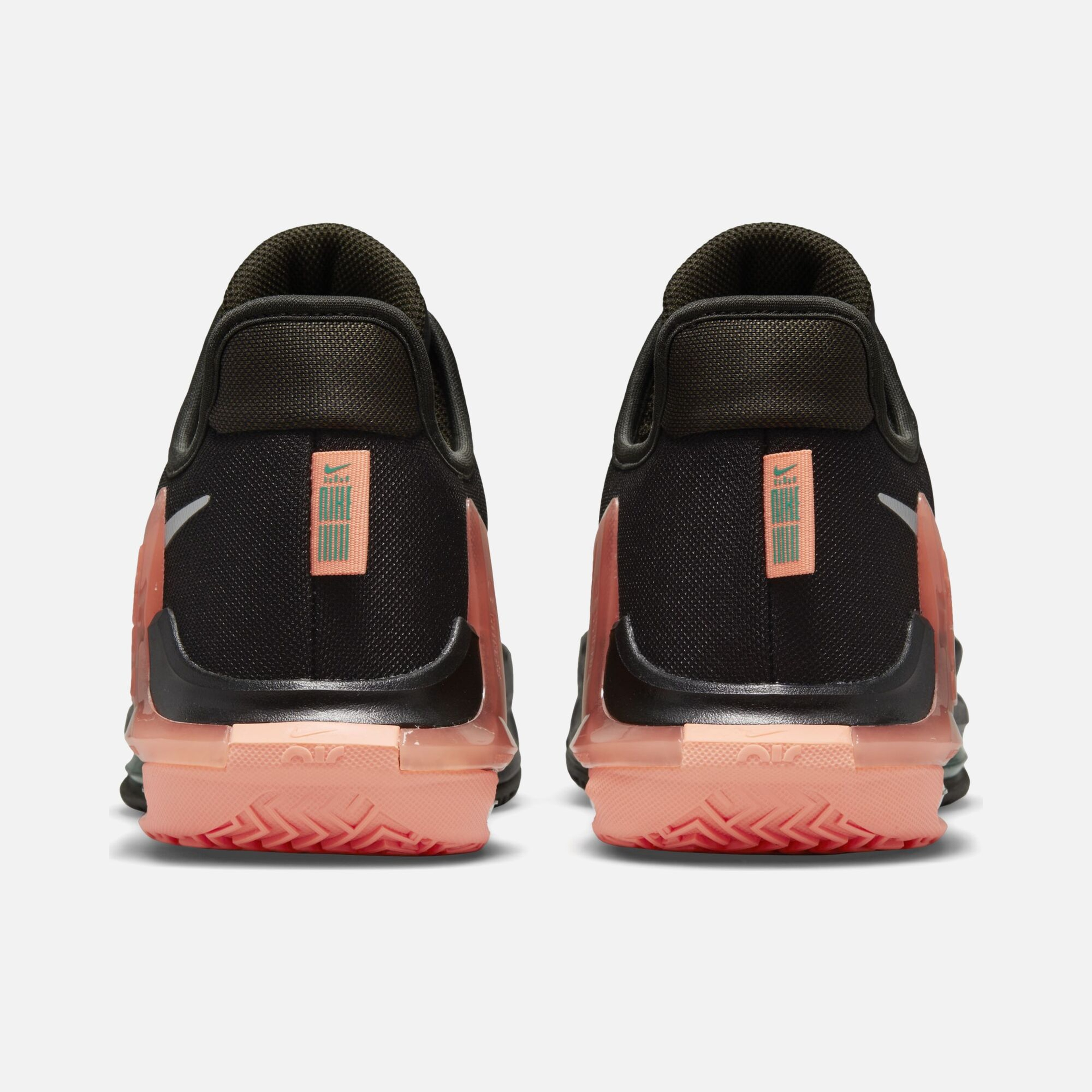 Nike LeBron James Witness VI Erkek Basketbol Ayakkabısı