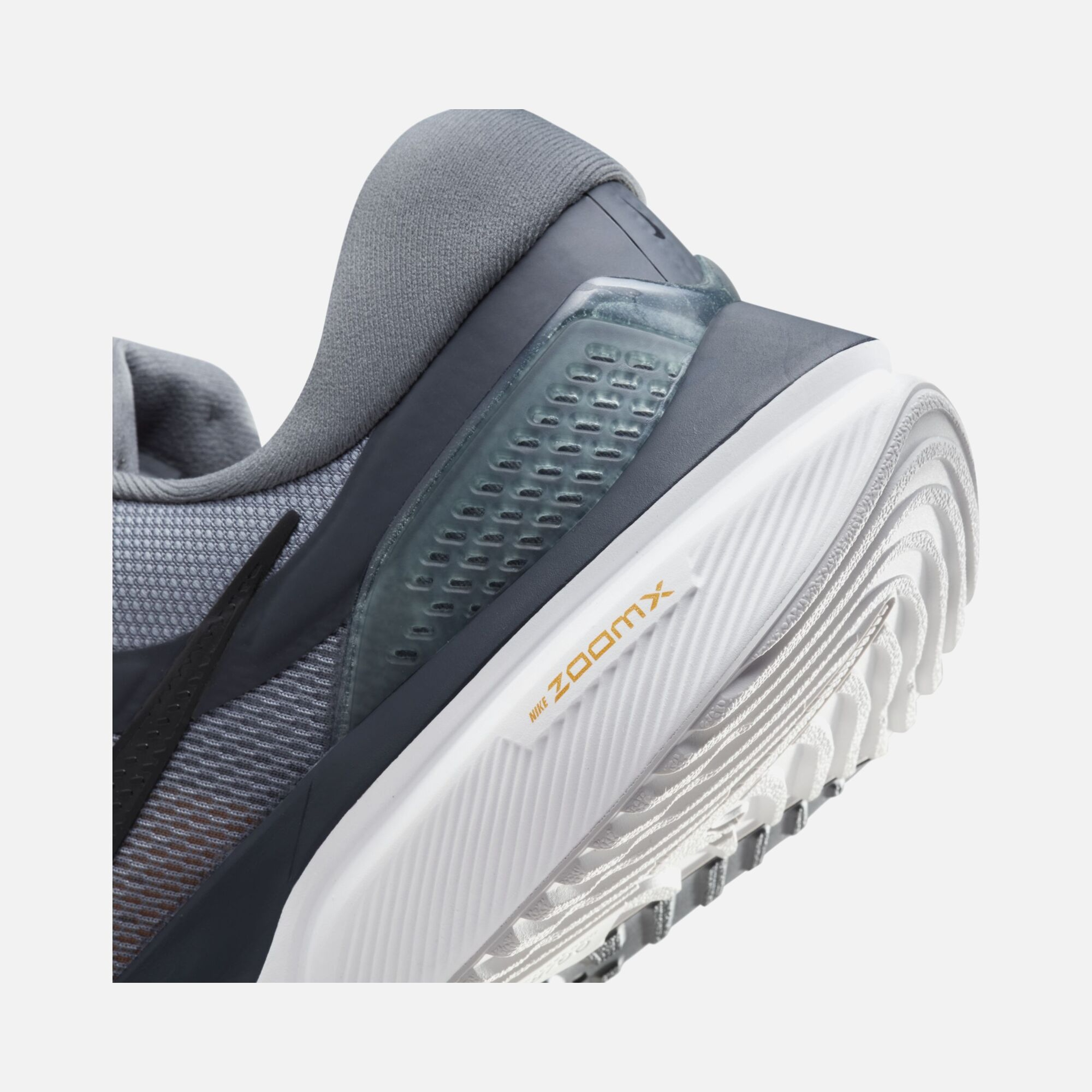 Nike Air Zoom Vomero 16 Road Running Erkek Spor Ayakkabı