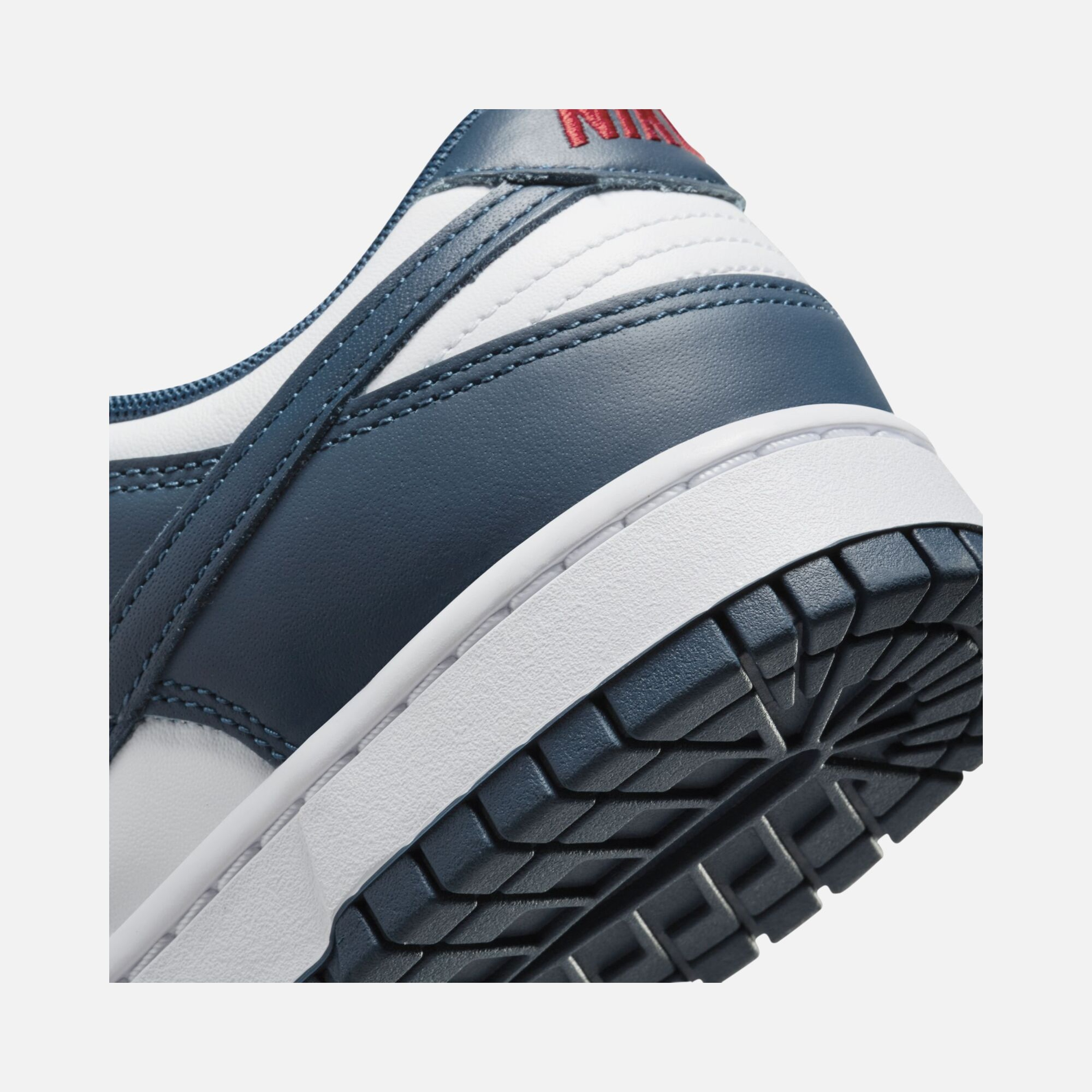 Nike Dunk Low Retro Erkek Spor Ayakkabı