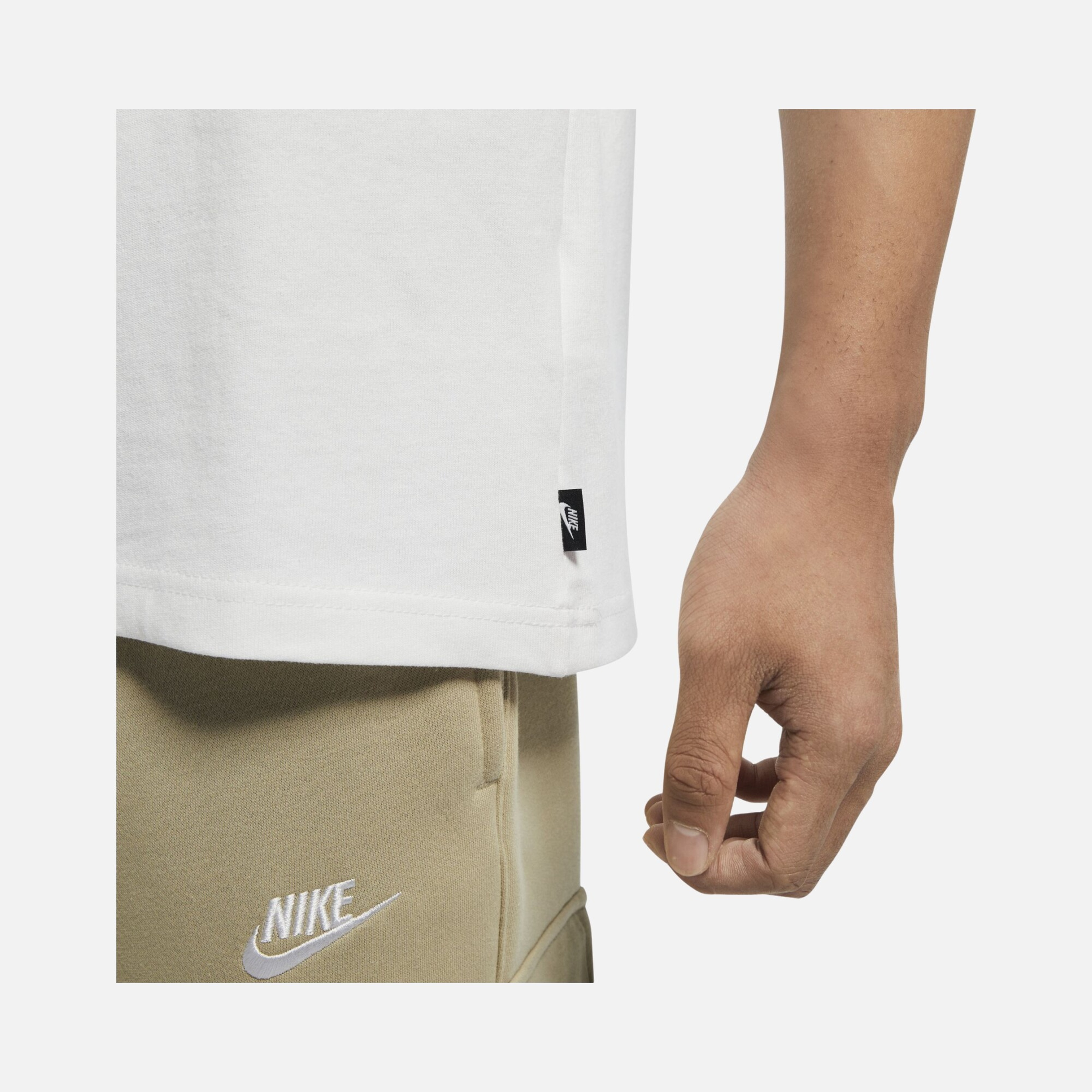 Nike Sportswear Premium Essentials Short-Sleeve Erkek Tişört