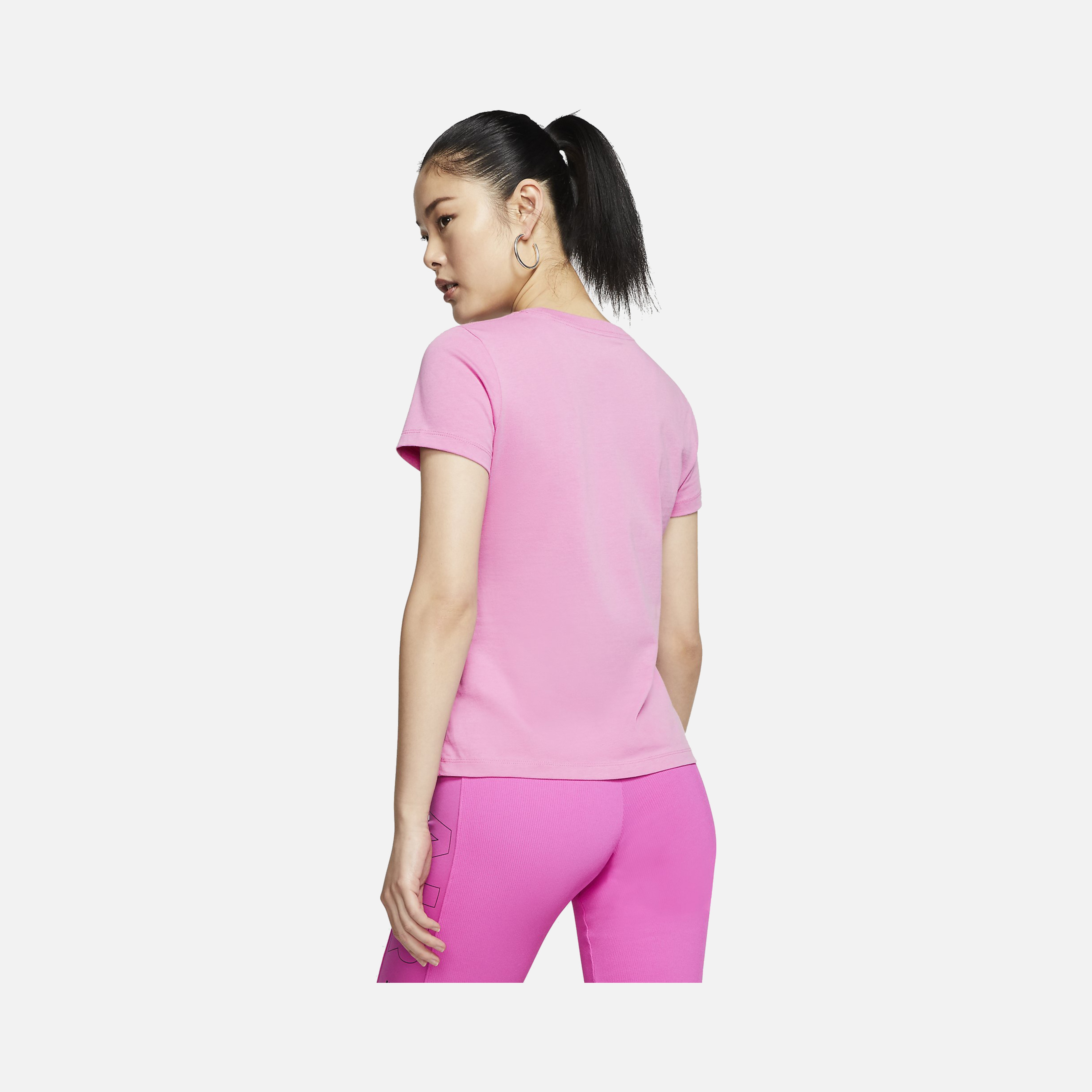 Nike Sportswear Icon Futura Essential Short-Sleeve Kadın Tişört