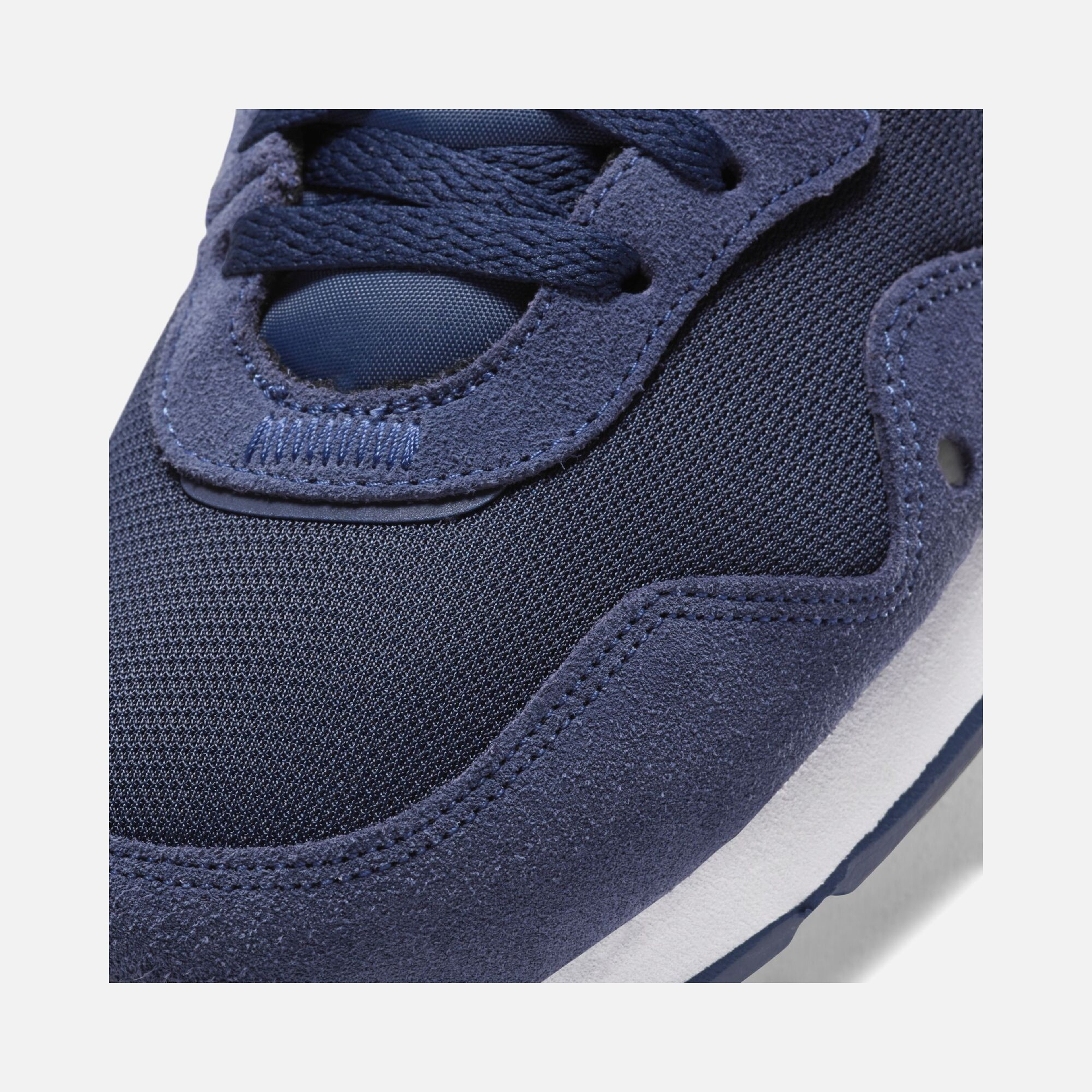 Nike Venture Runner Erkek Spor Ayakkabı