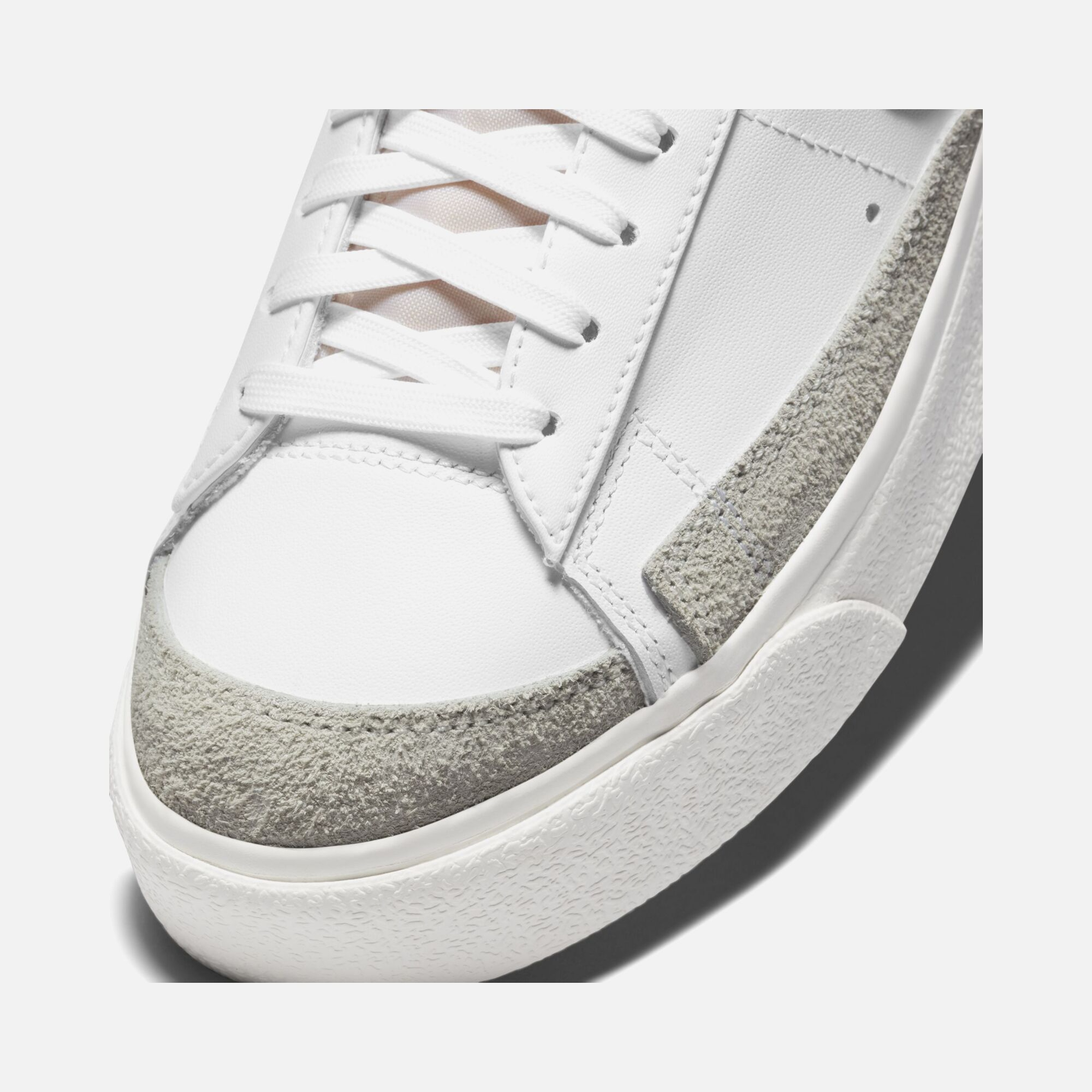 Nike Blazer Low Platform Kadın Spor Ayakkabı