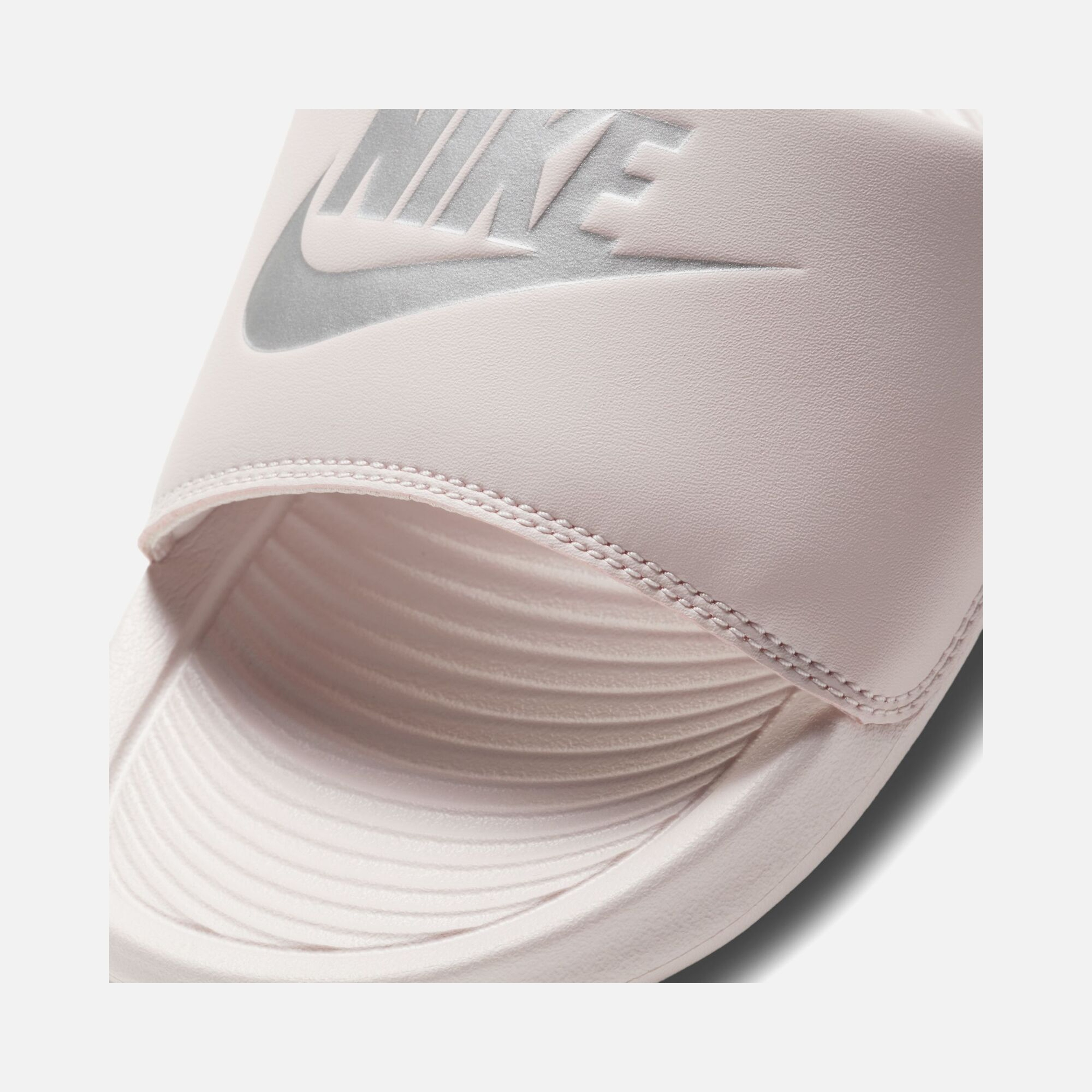 Nike Victori One Kadın Terlik