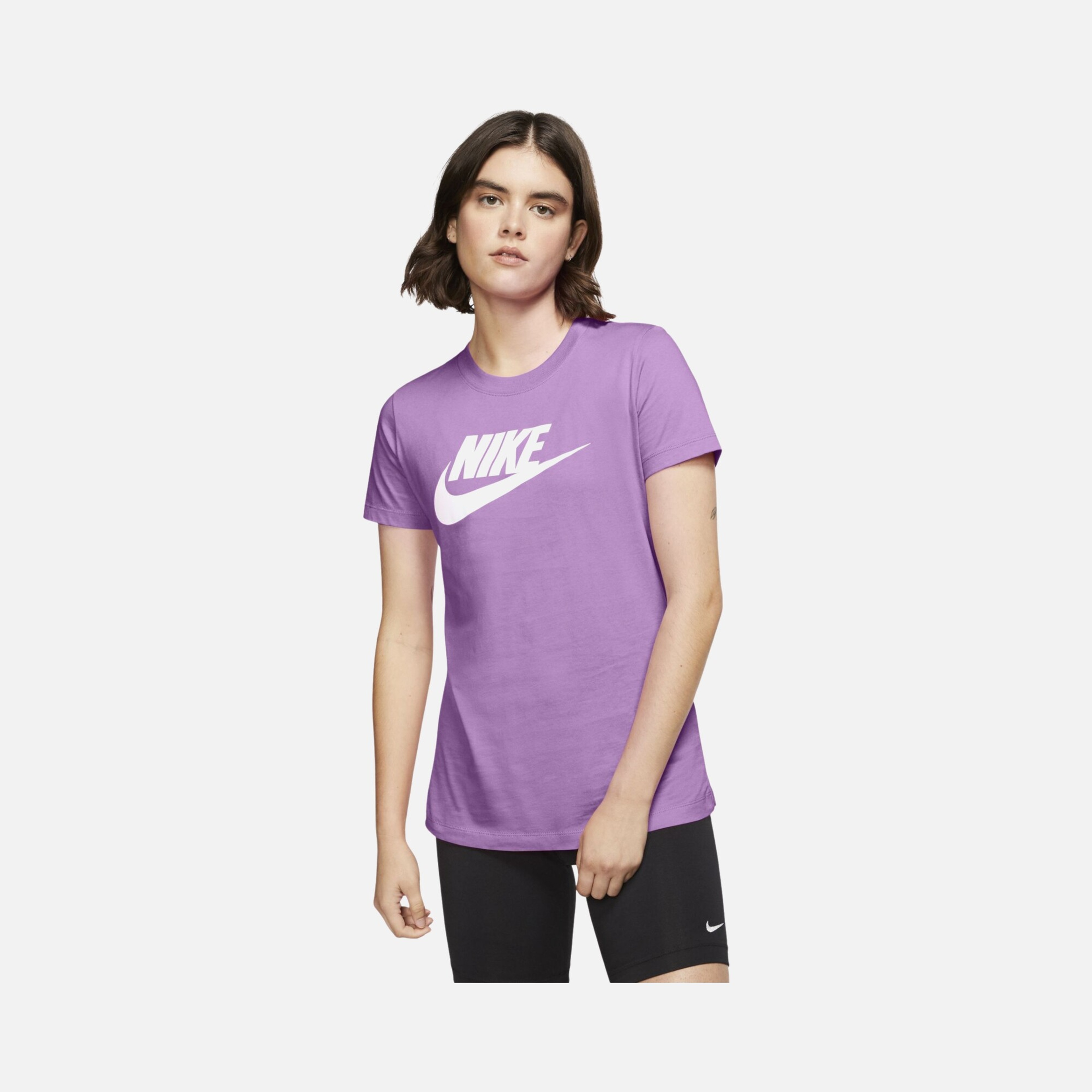 Nike Sportswear Icon Futura Essential Short-Sleeve Kadın Tişört