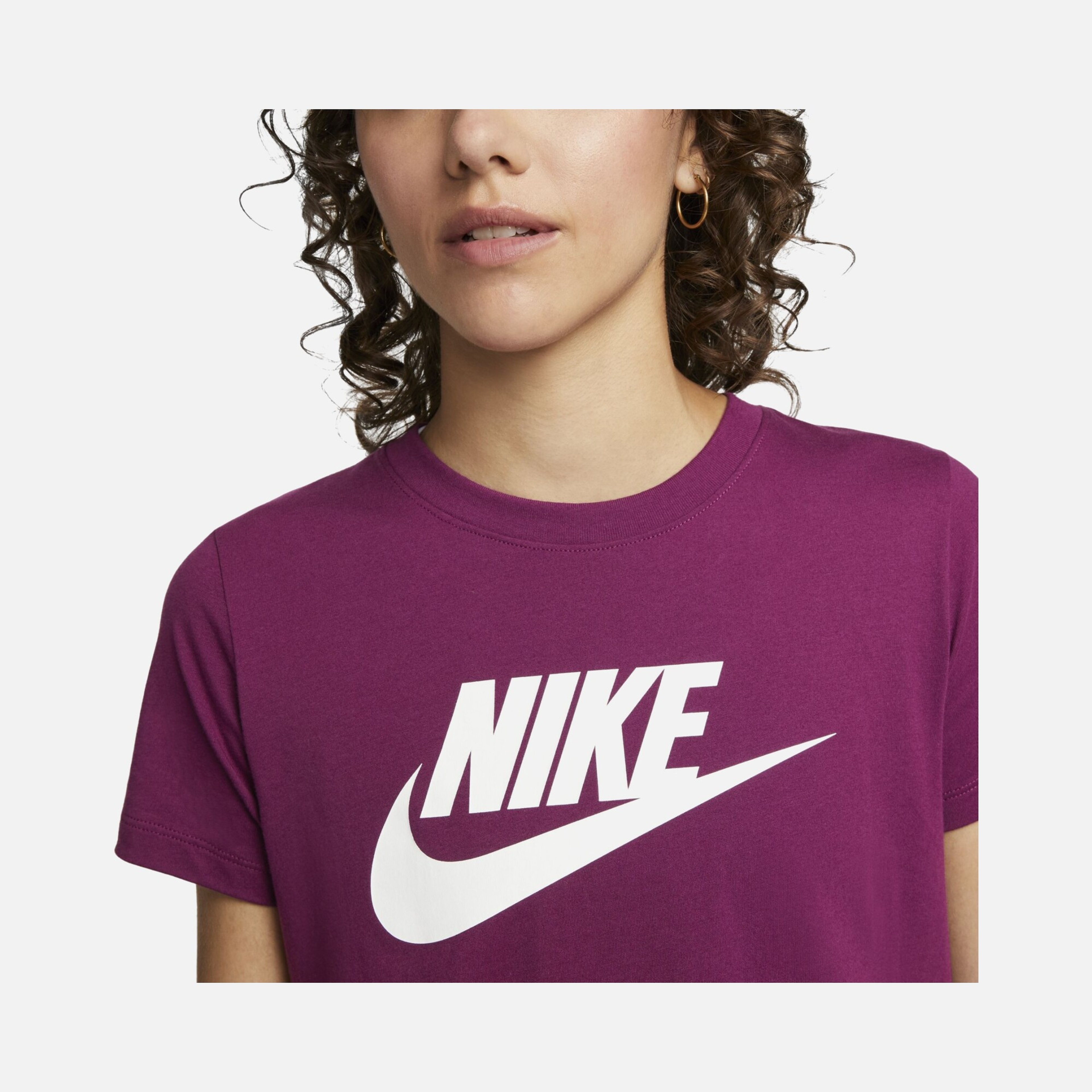 Nike Sportswear Icon Futura Essential Short-Sleeve Kadın Tişört