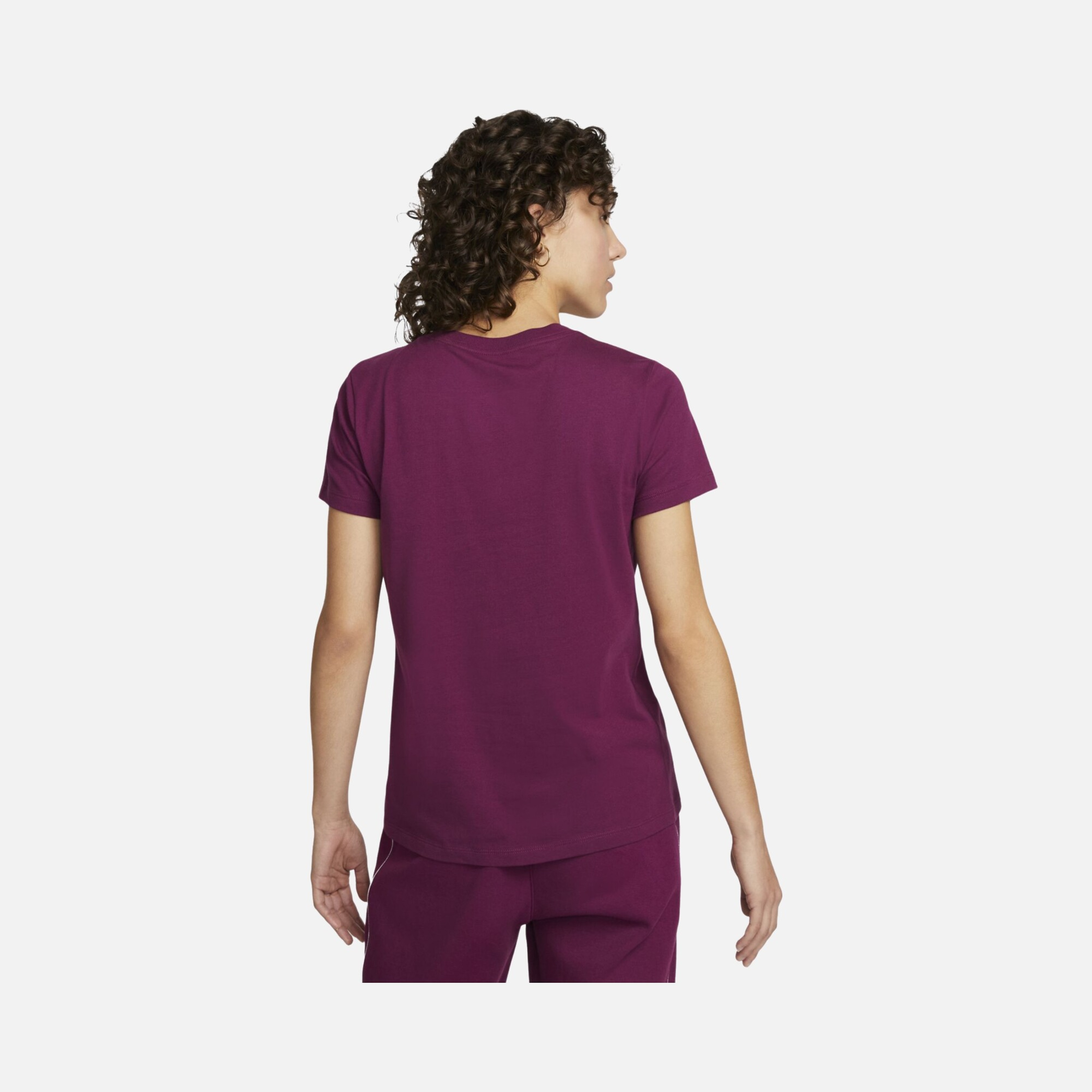 Nike Sportswear Icon Futura Essential Short-Sleeve Kadın Tişört