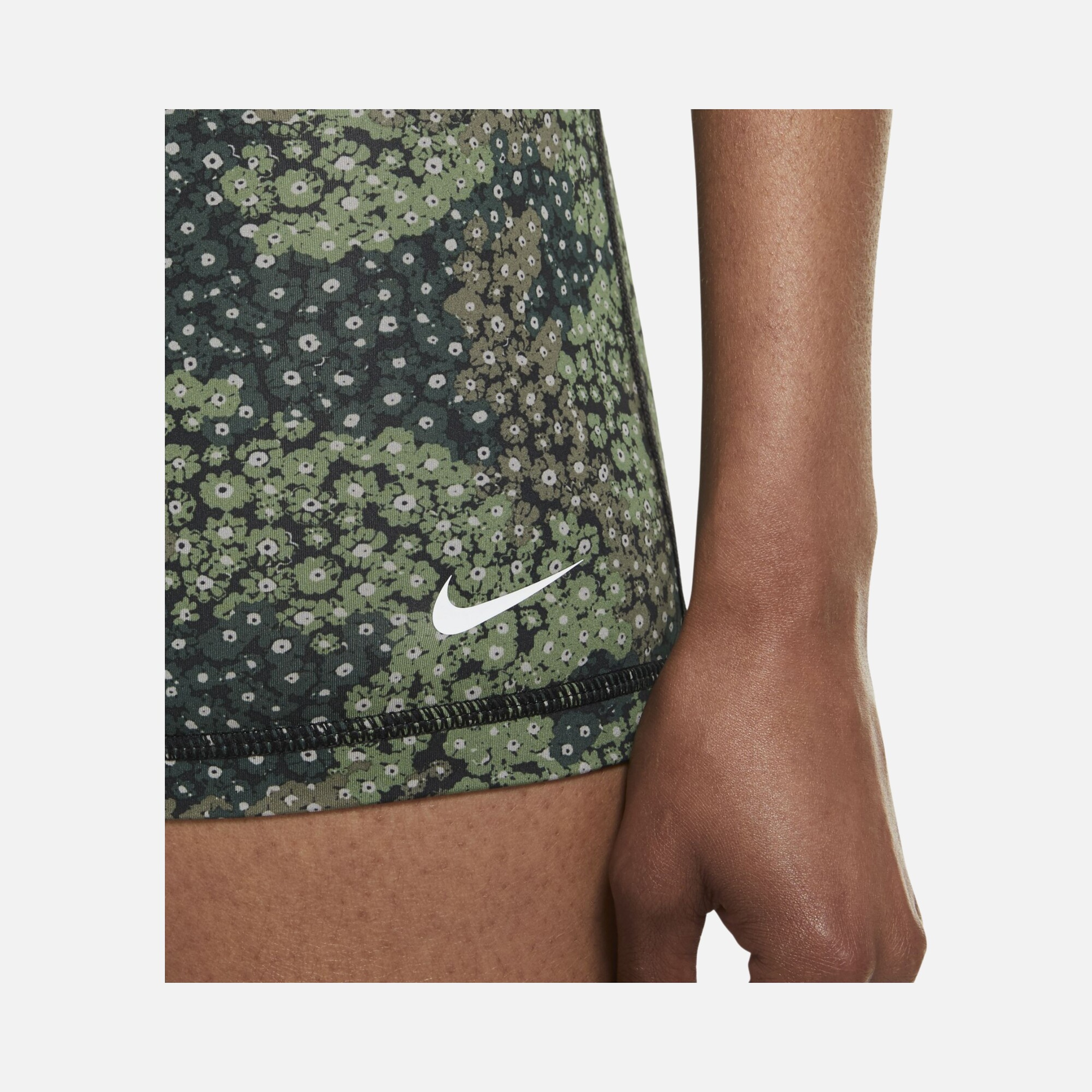 Nike Pro Dri-Fit 8 cm Flover Printed Training Kadın Şort