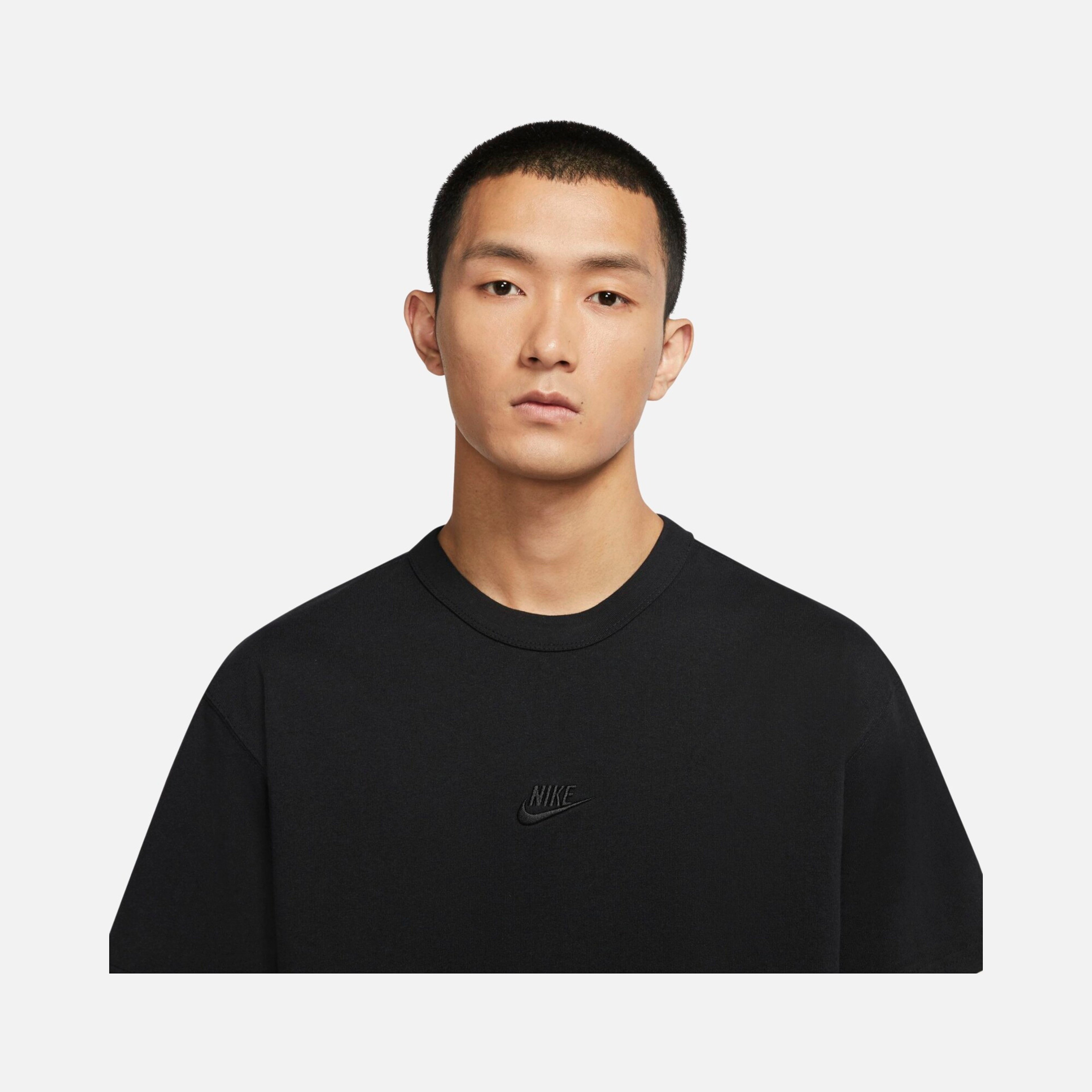 Nike Sportswear Premium Essentials Short-Sleeve Erkek Tişört