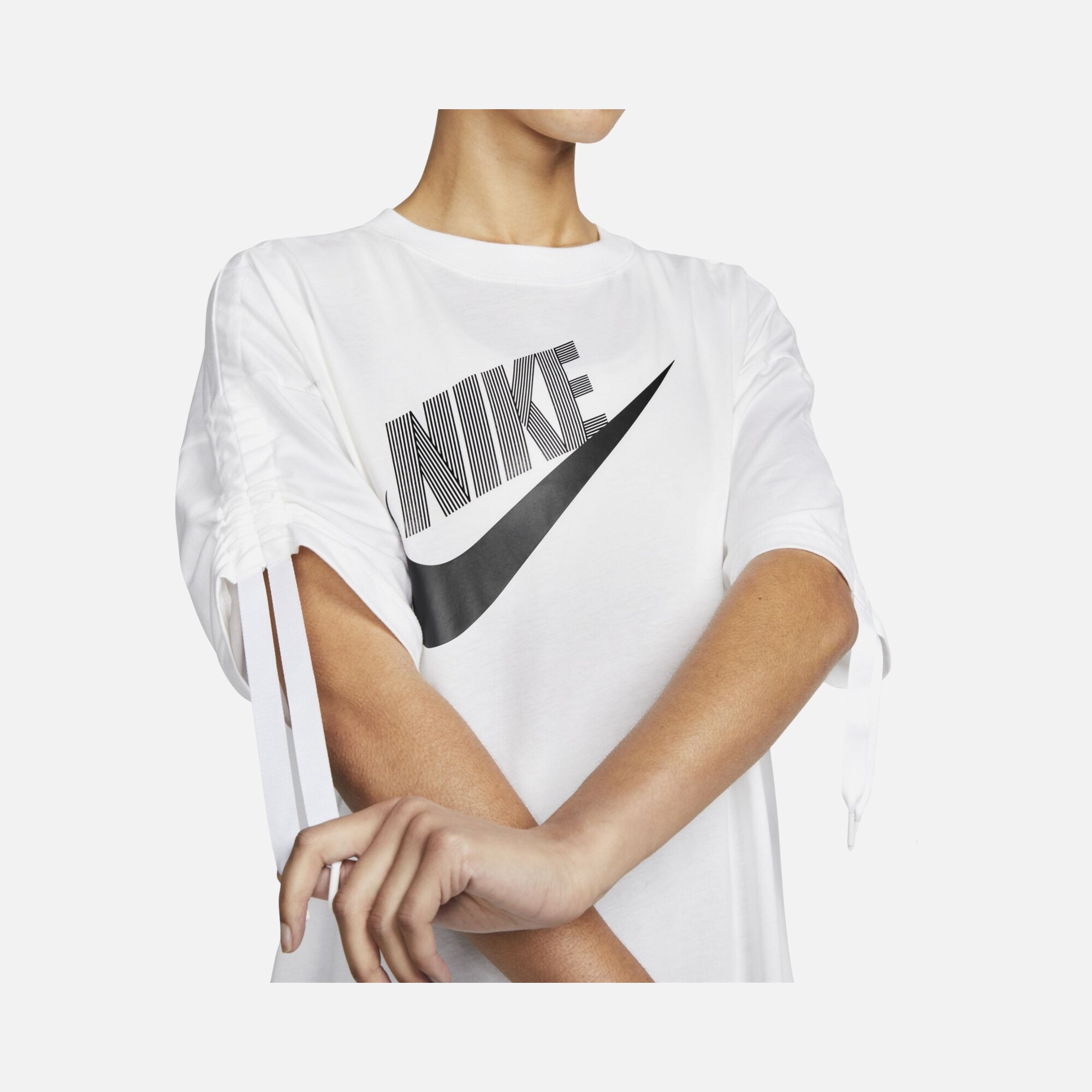 Nike Sportswear Dance Short-Sleeve Kadın Tişört