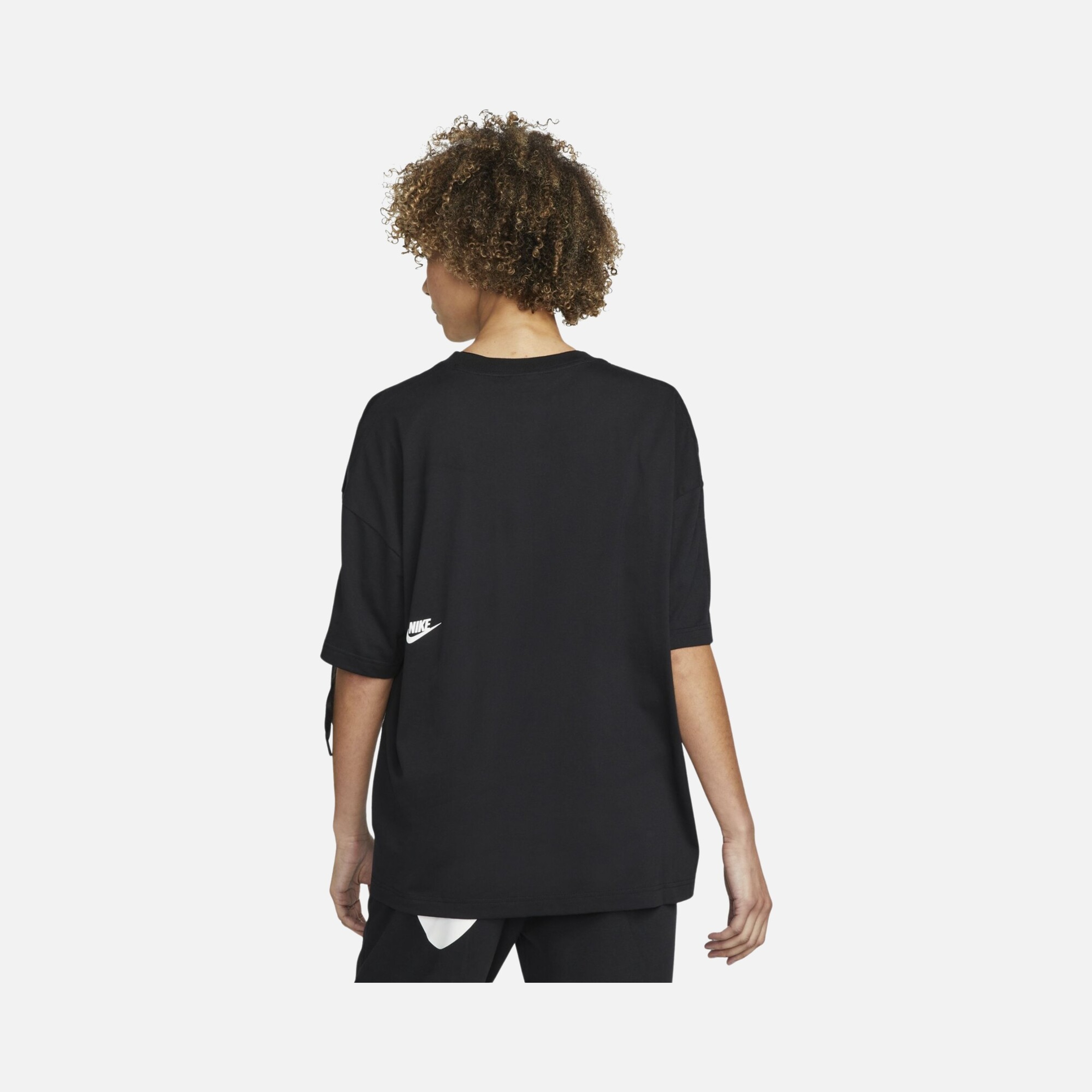 Nike Sportswear Dance Short-Sleeve Kadın Tişört