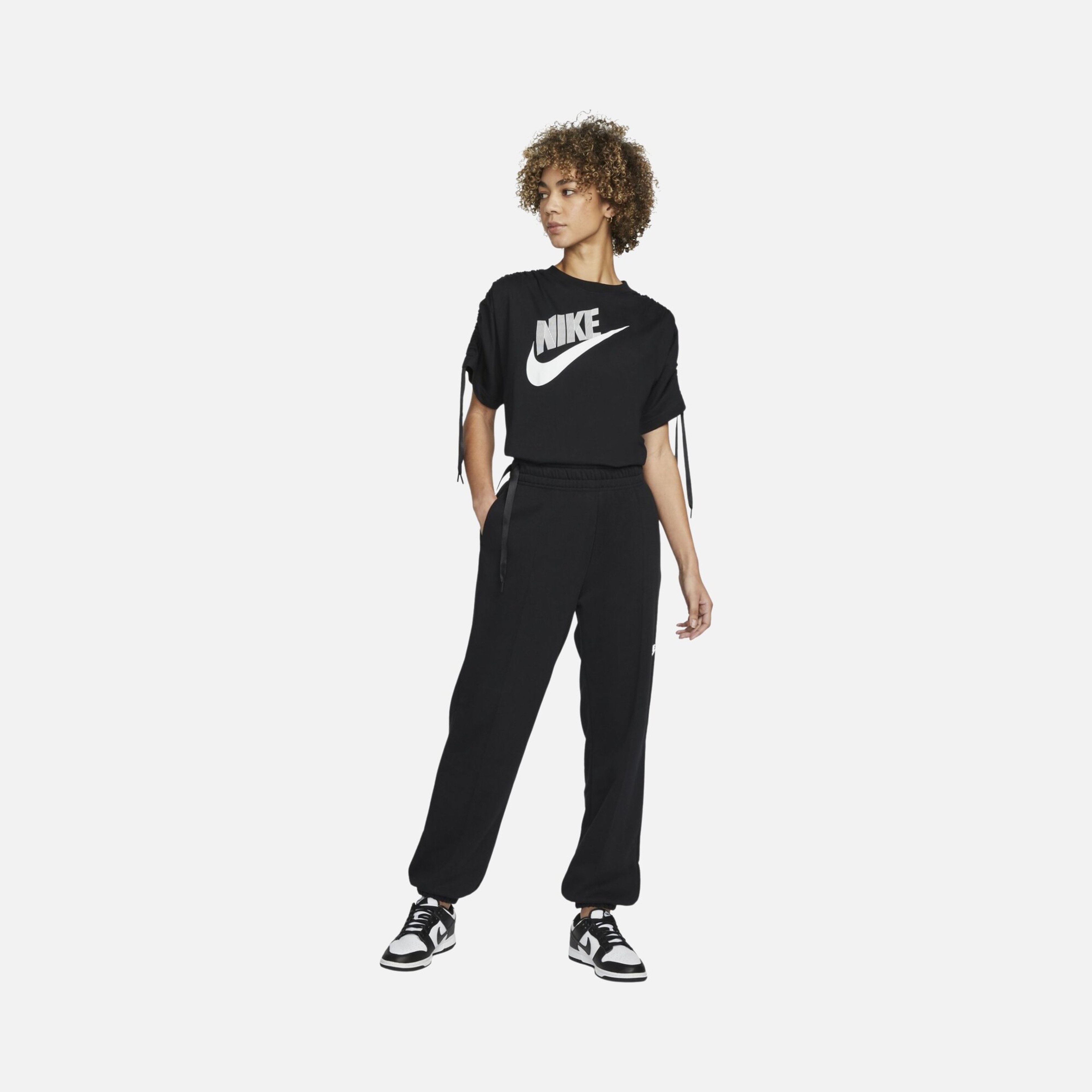 Nike Sportswear Dance Short-Sleeve Kadın Tişört