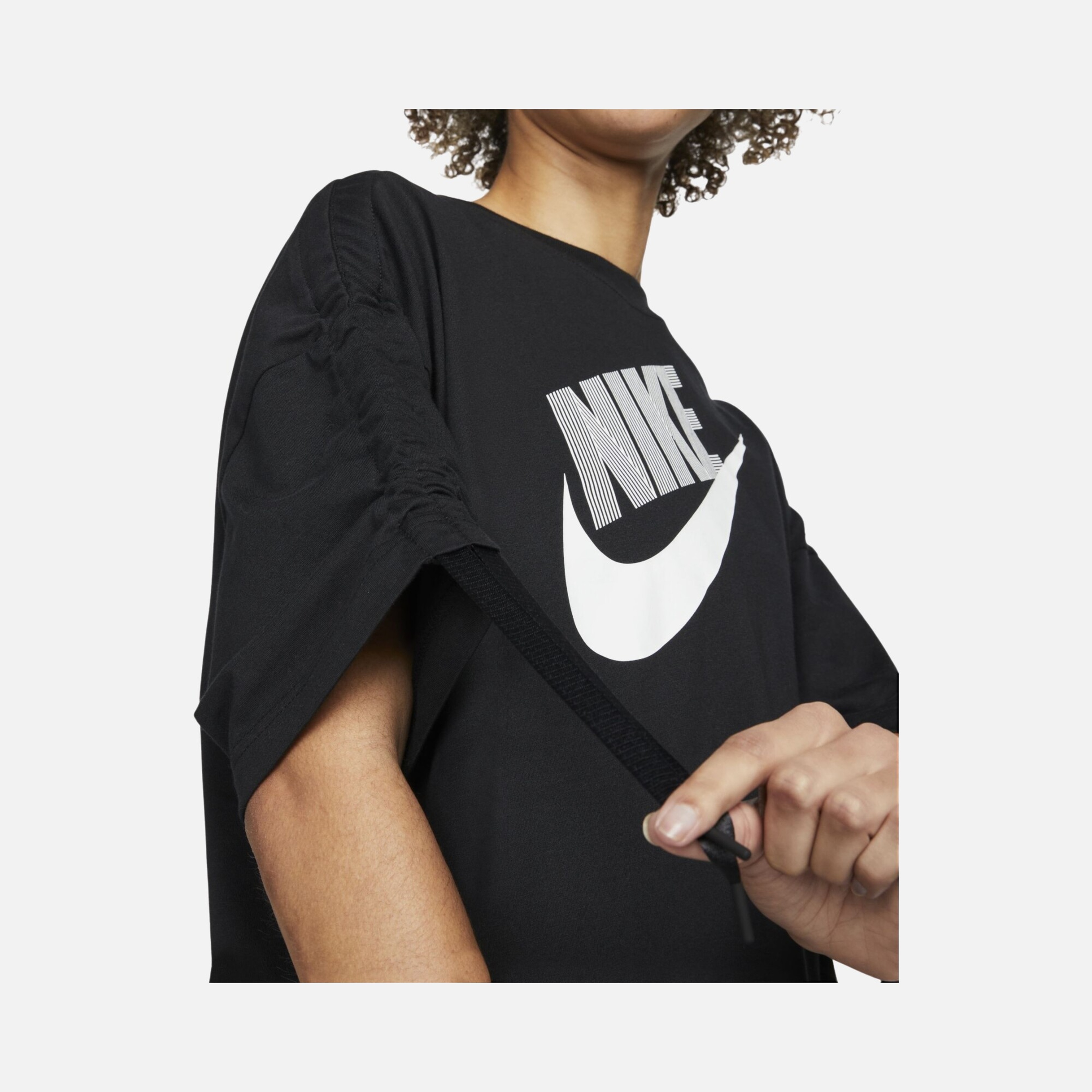 Nike Sportswear Dance Short-Sleeve Kadın Tişört