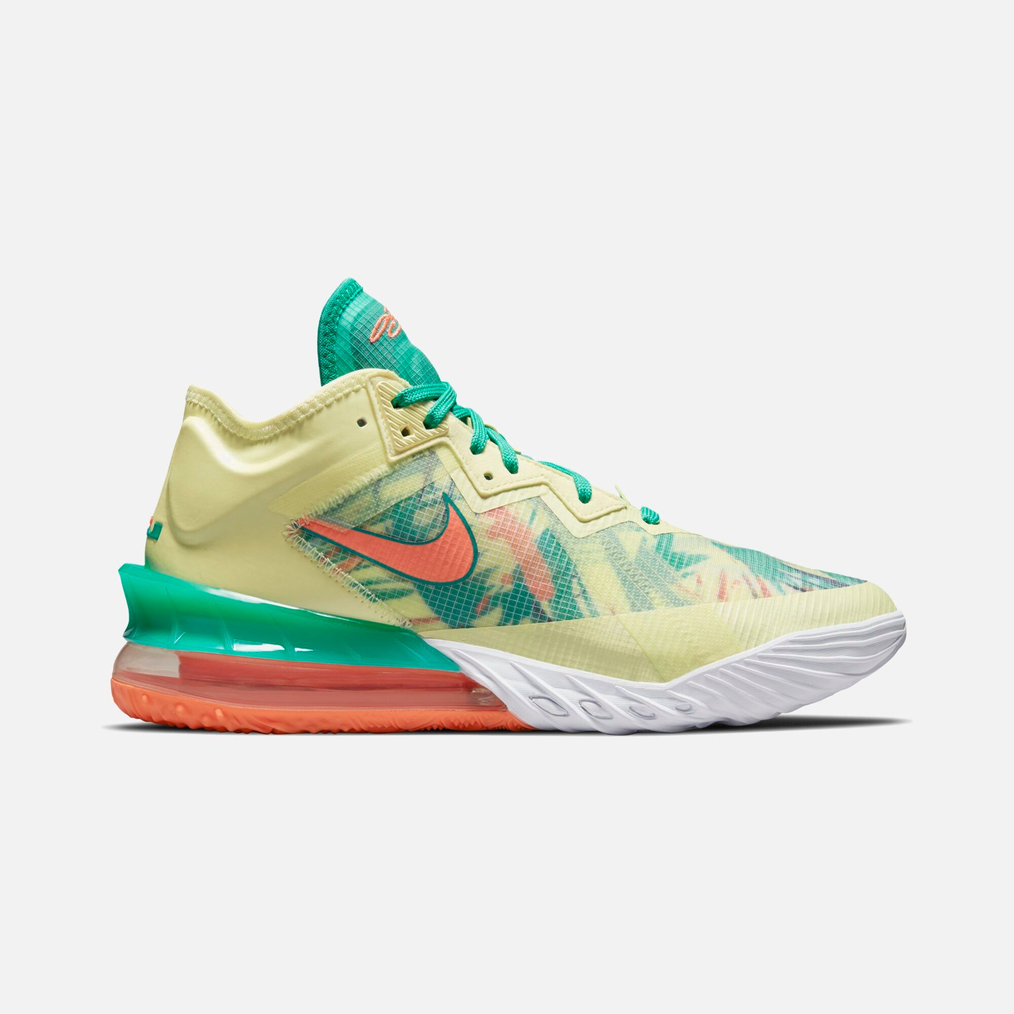 Nike LeBron James XVIII Low Erkek Basketbol Ayakkabısı