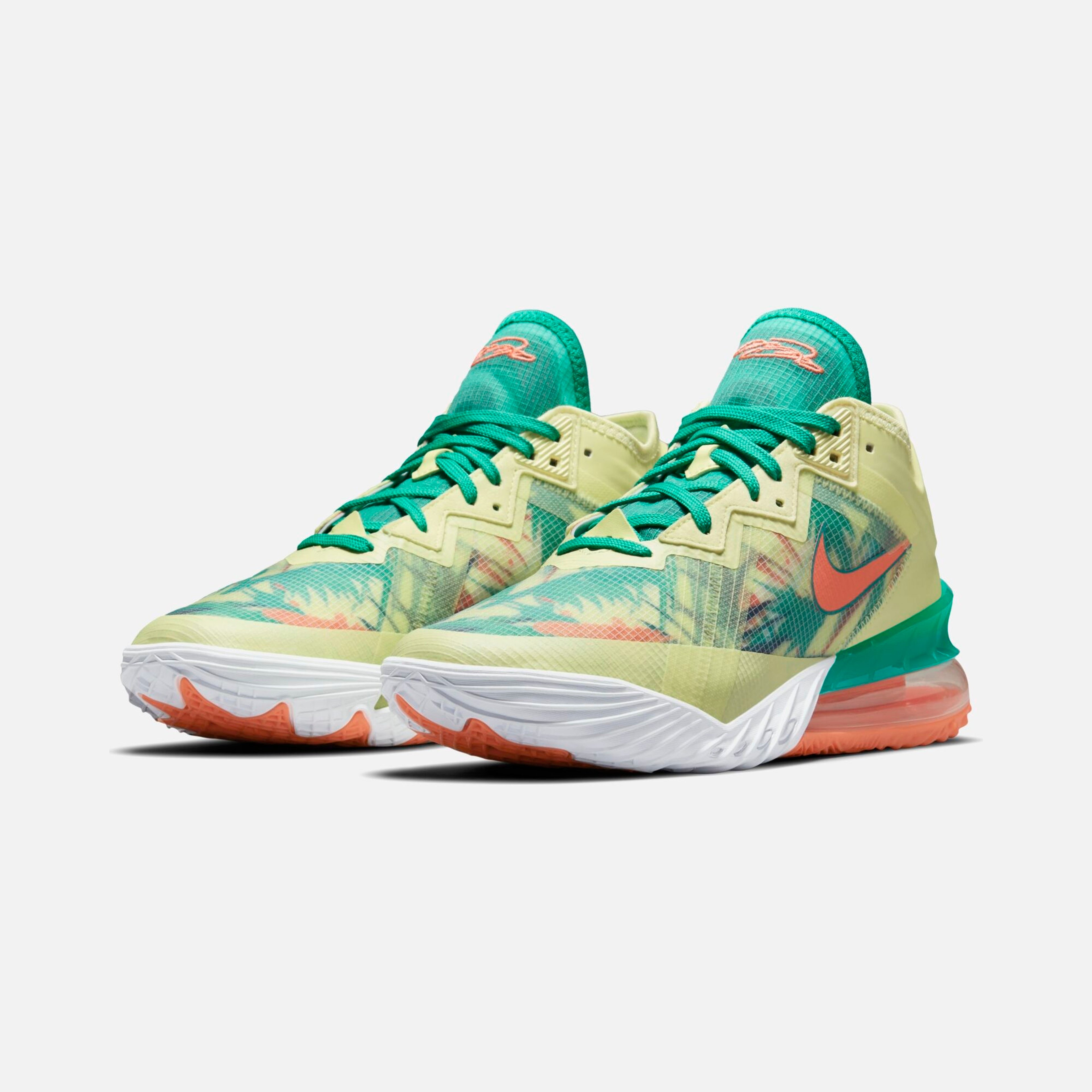 Nike LeBron James XVIII Low Erkek Basketbol Ayakkabısı