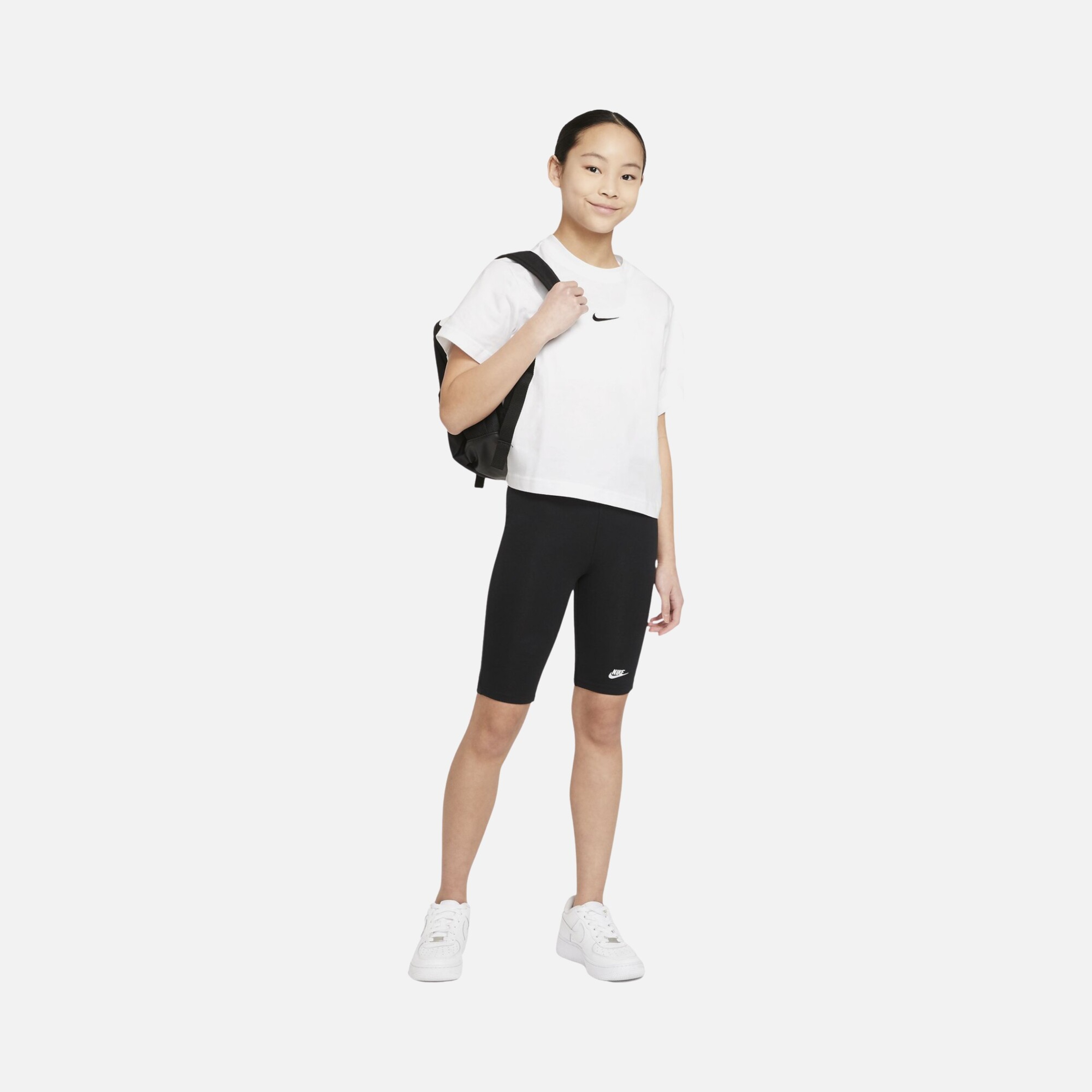 Nike Sportswear Essential Boxy Short-Sleeve (Girls') Çocuk Tişört