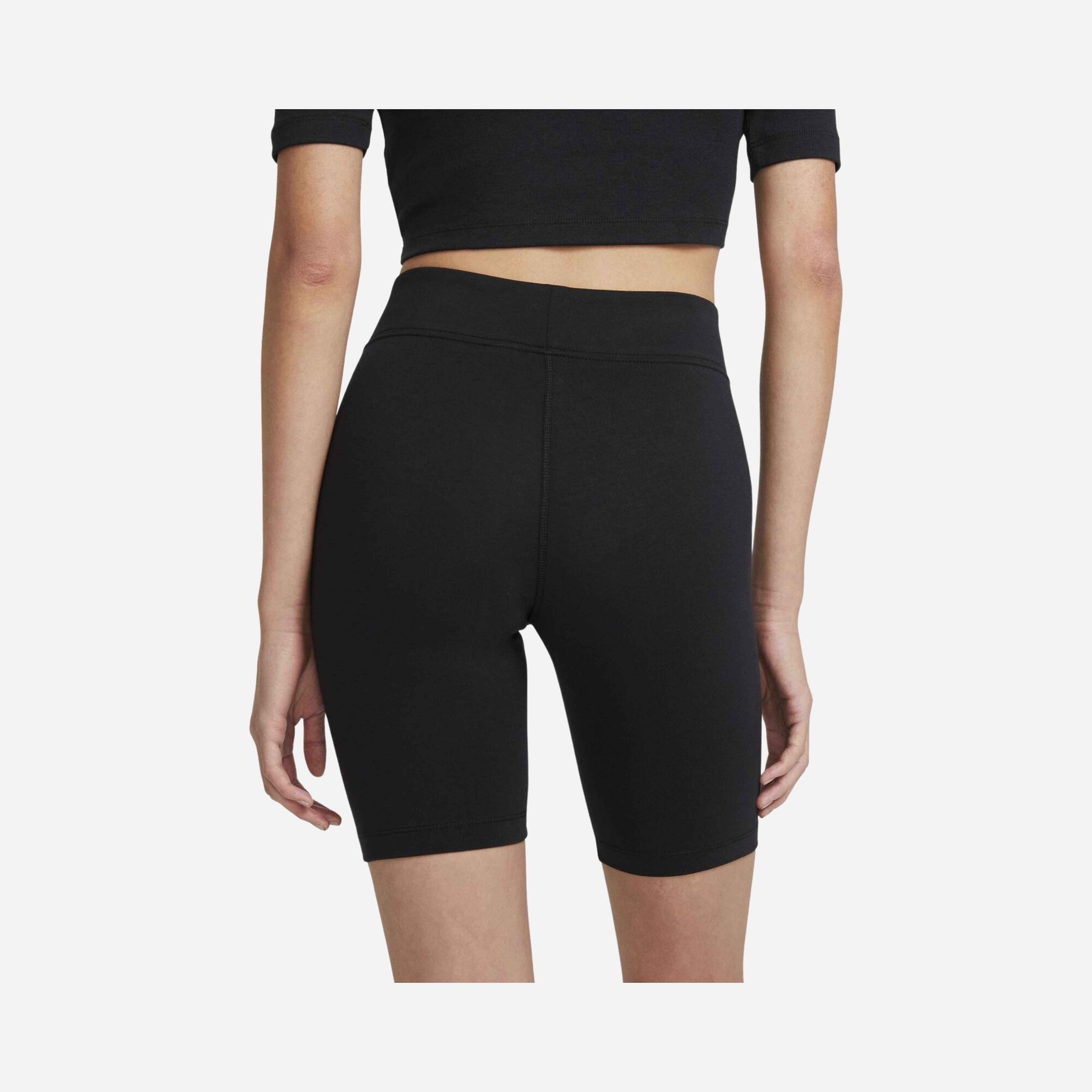 Nike Sportswear Essential Mid-Rise Bike (Plus Size) Kadın Şort