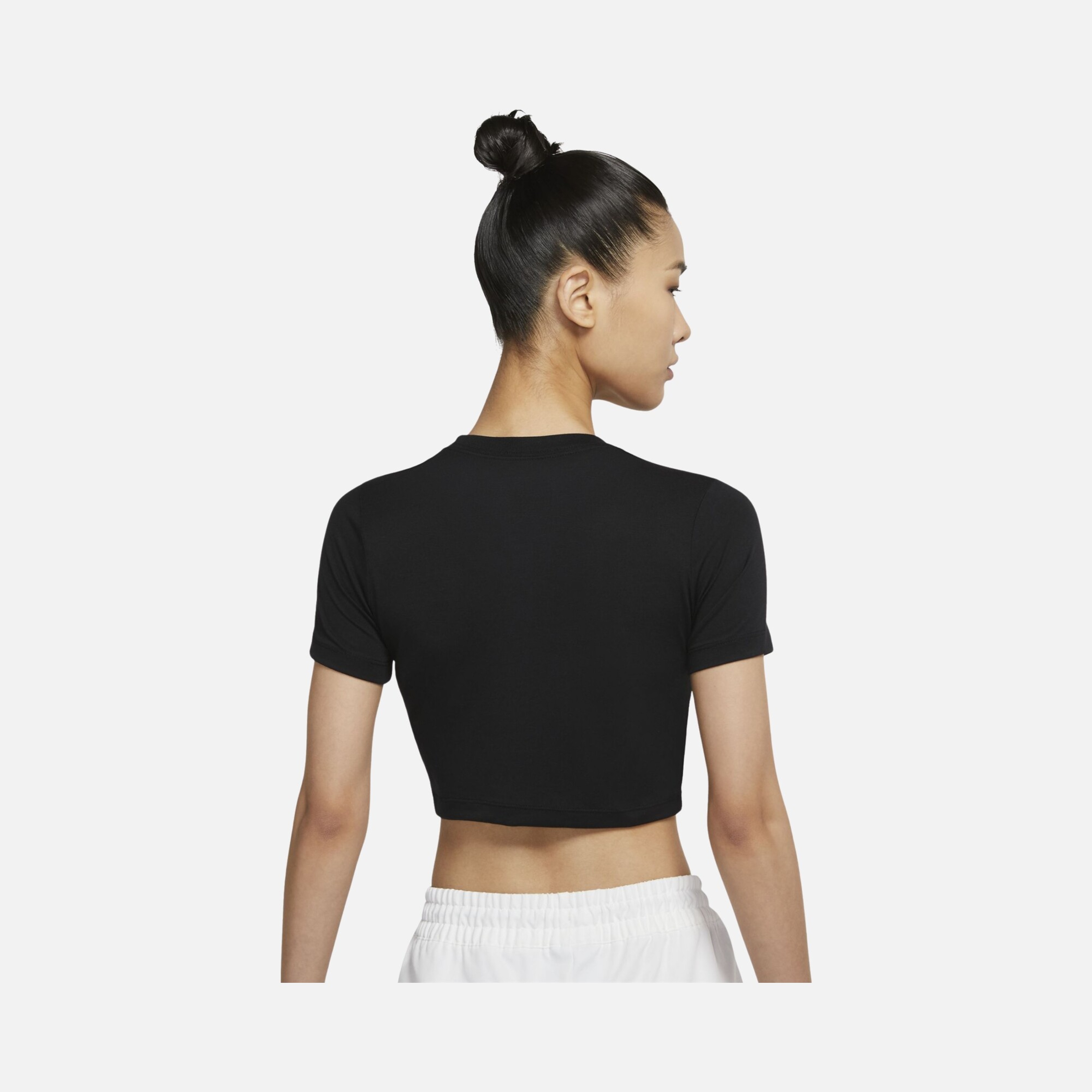 Nike Sportswear Essential Slim Crop-Top Kadın Tişört