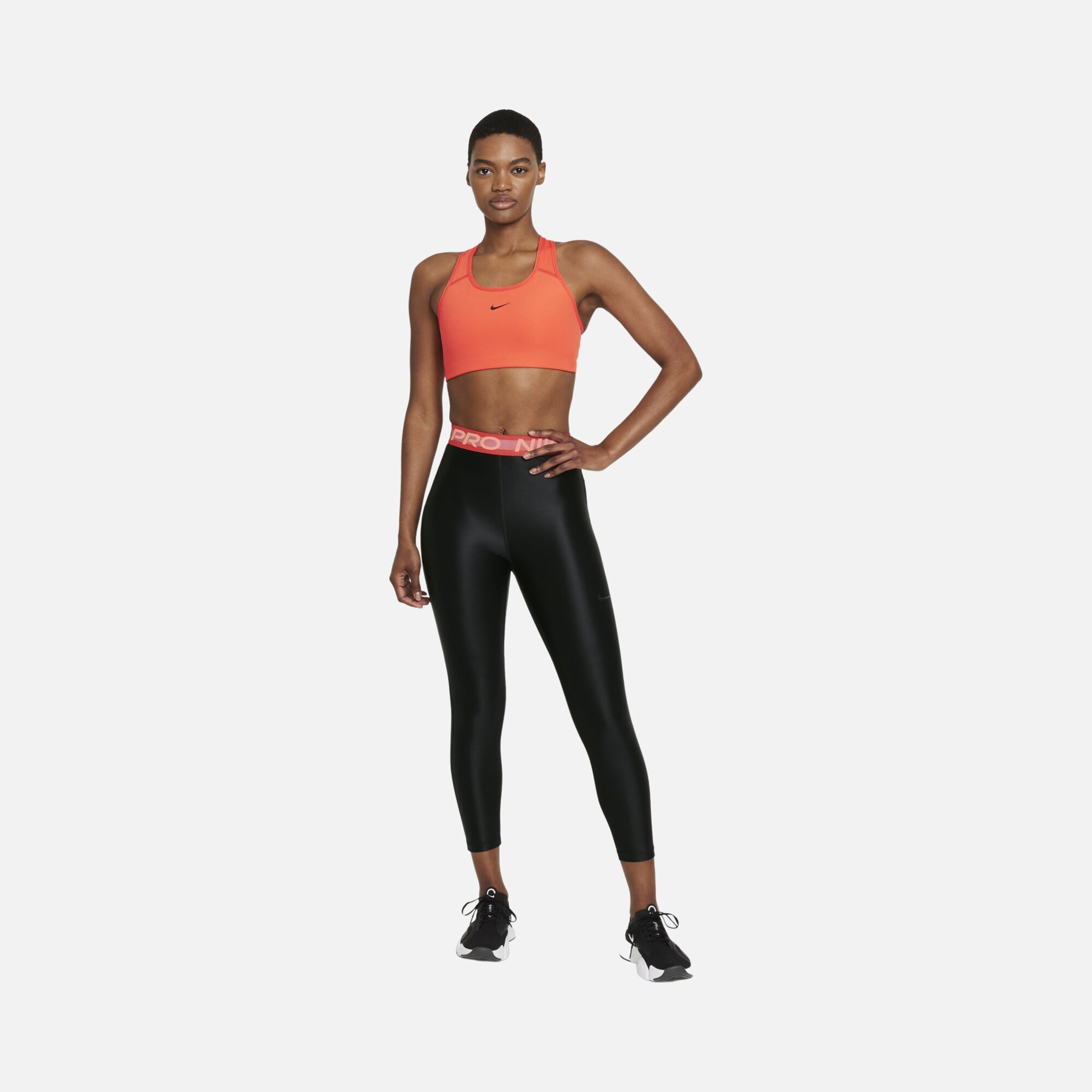 Nike Swoosh Medium Support 1-Piece Pad Sports Kadın Bra