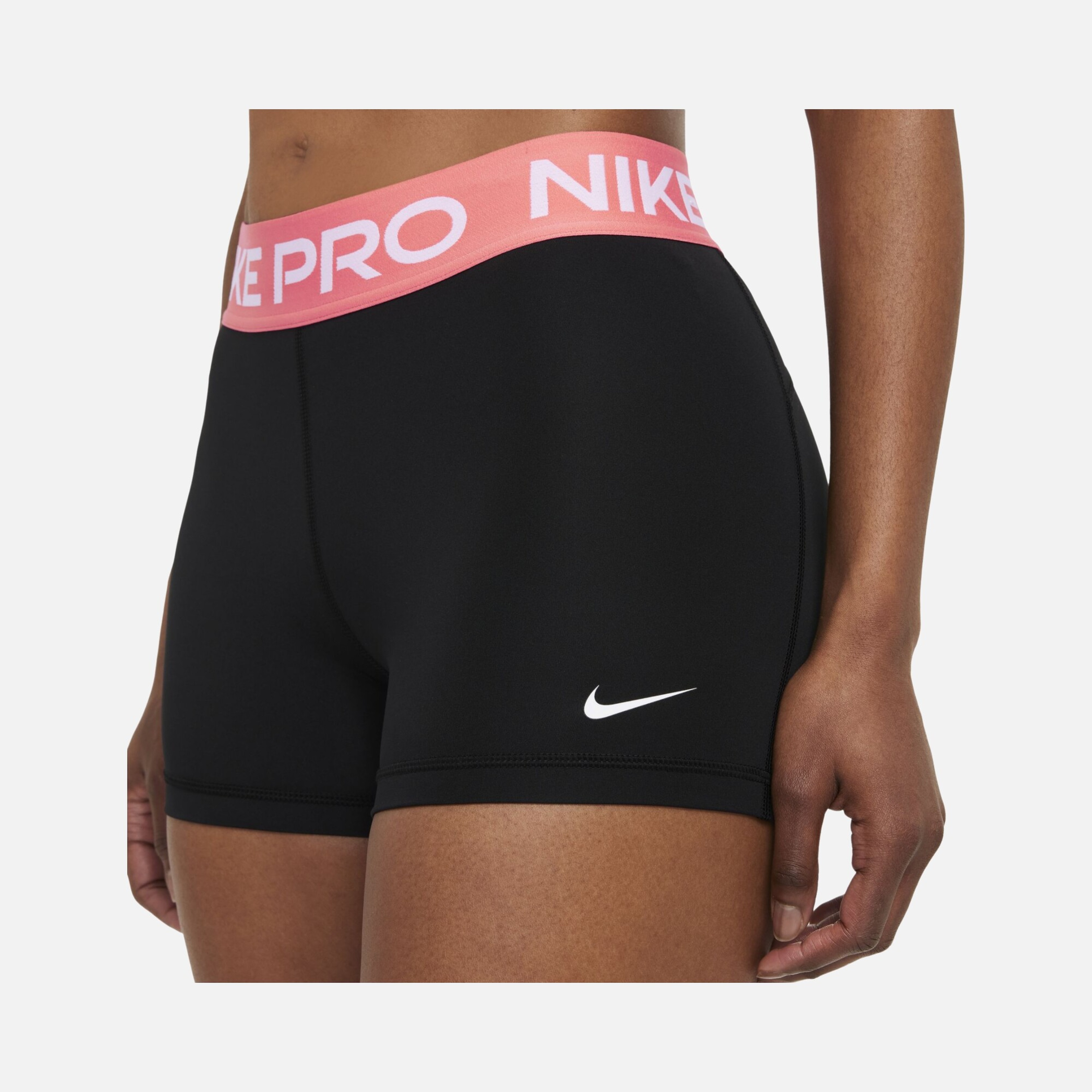 Nike Pro 8 cm Training Kadın Şort