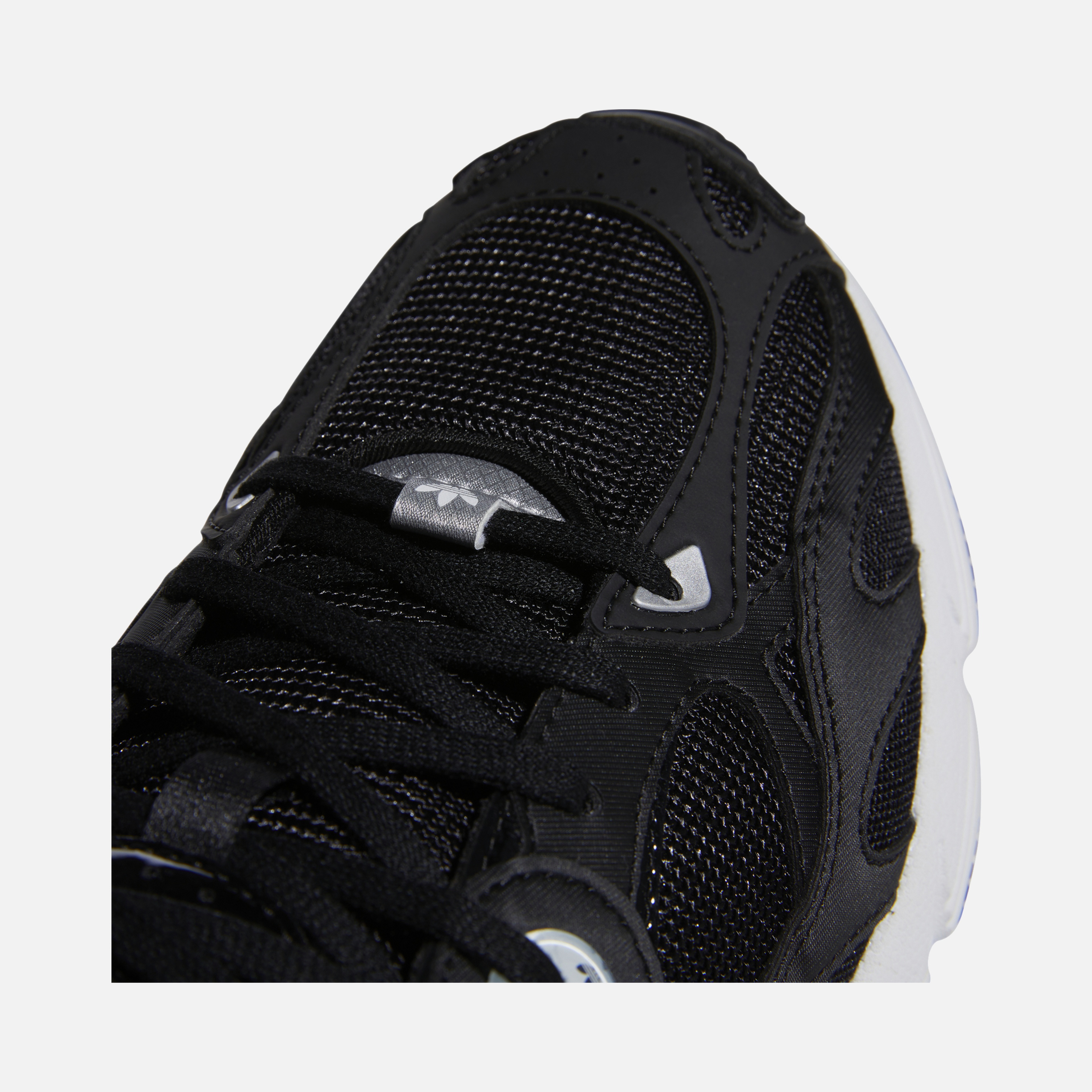 adidas Astir Kadın Spor Ayakkabı