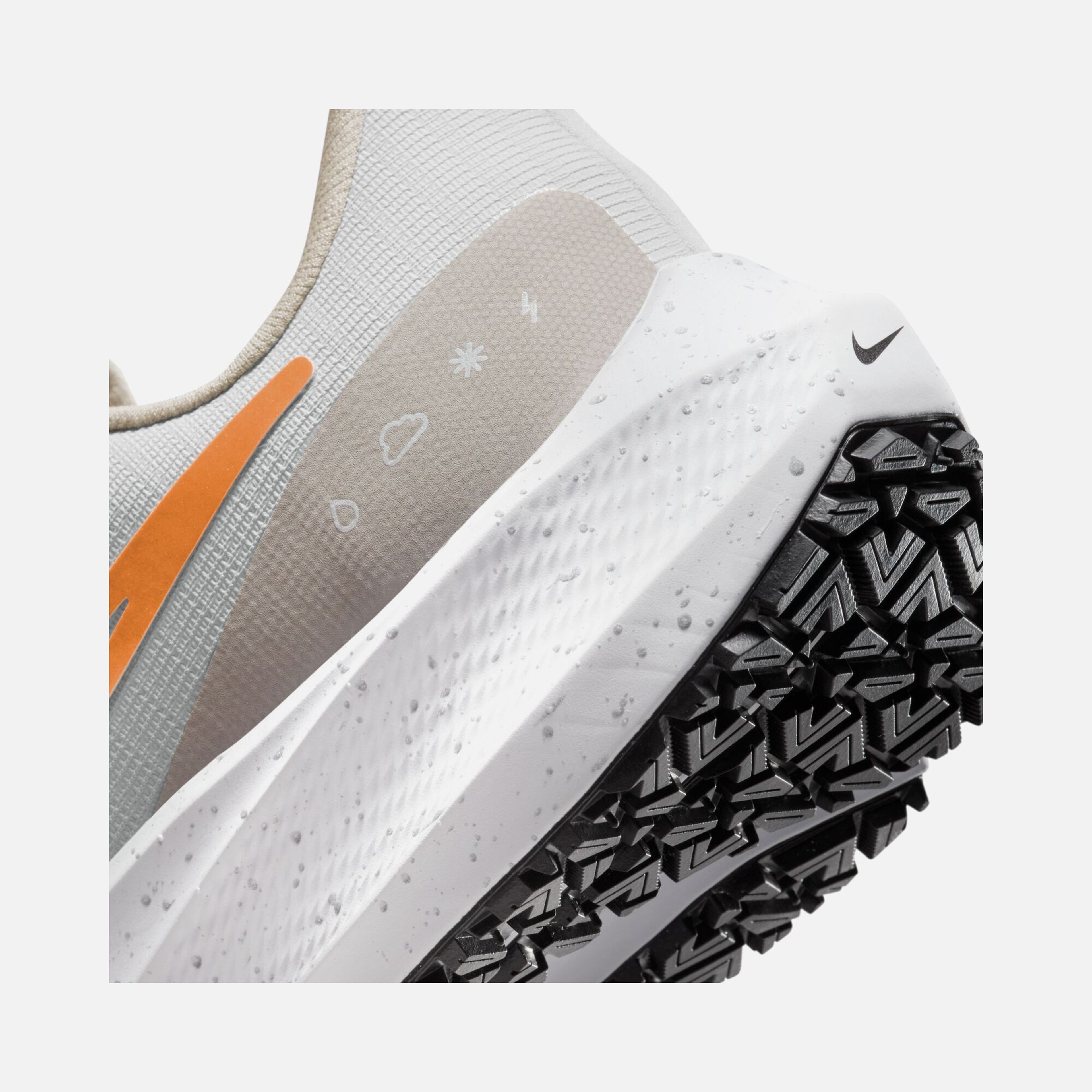 Nike Air Zoom Pegasus 39 Shield Weatherised Road Running Kadın Spor Ayakkabı