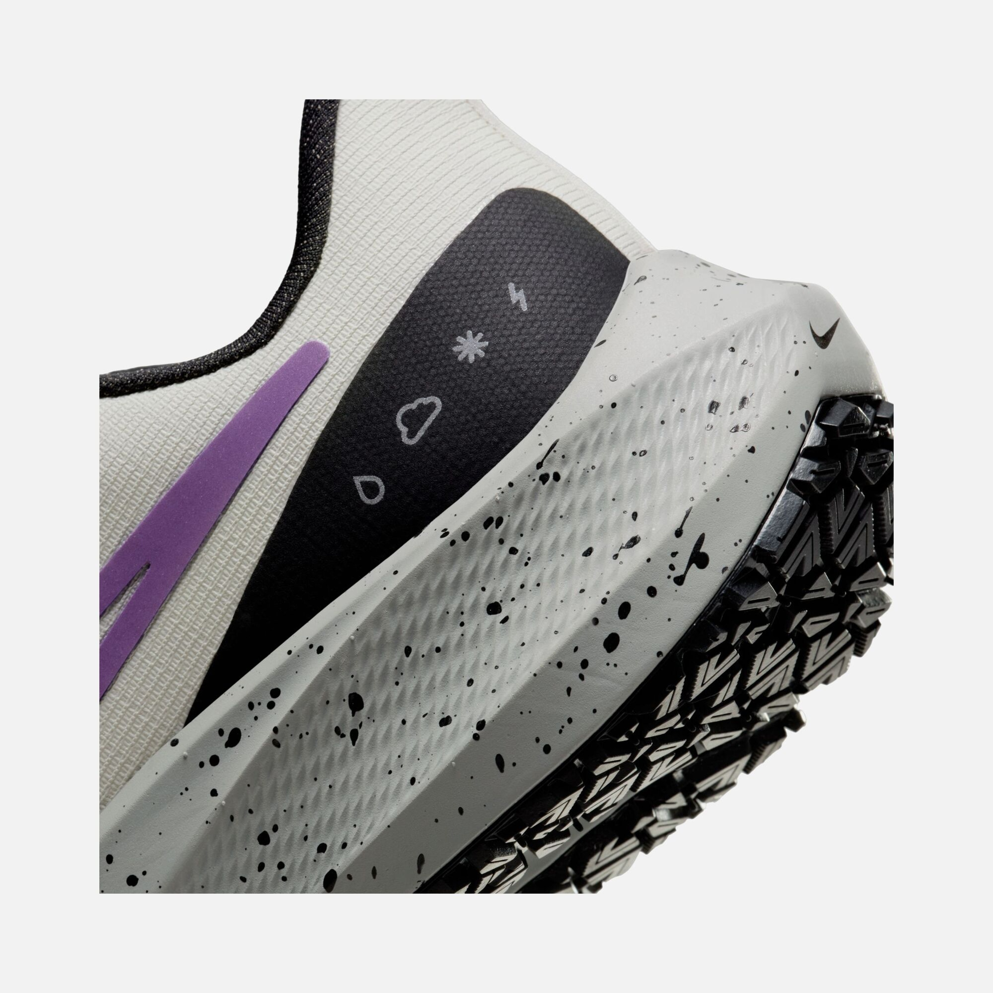 Nike Air Zoom Pegasus 39 Shield Weatherised Road Running Kadın Spor Ayakkabı