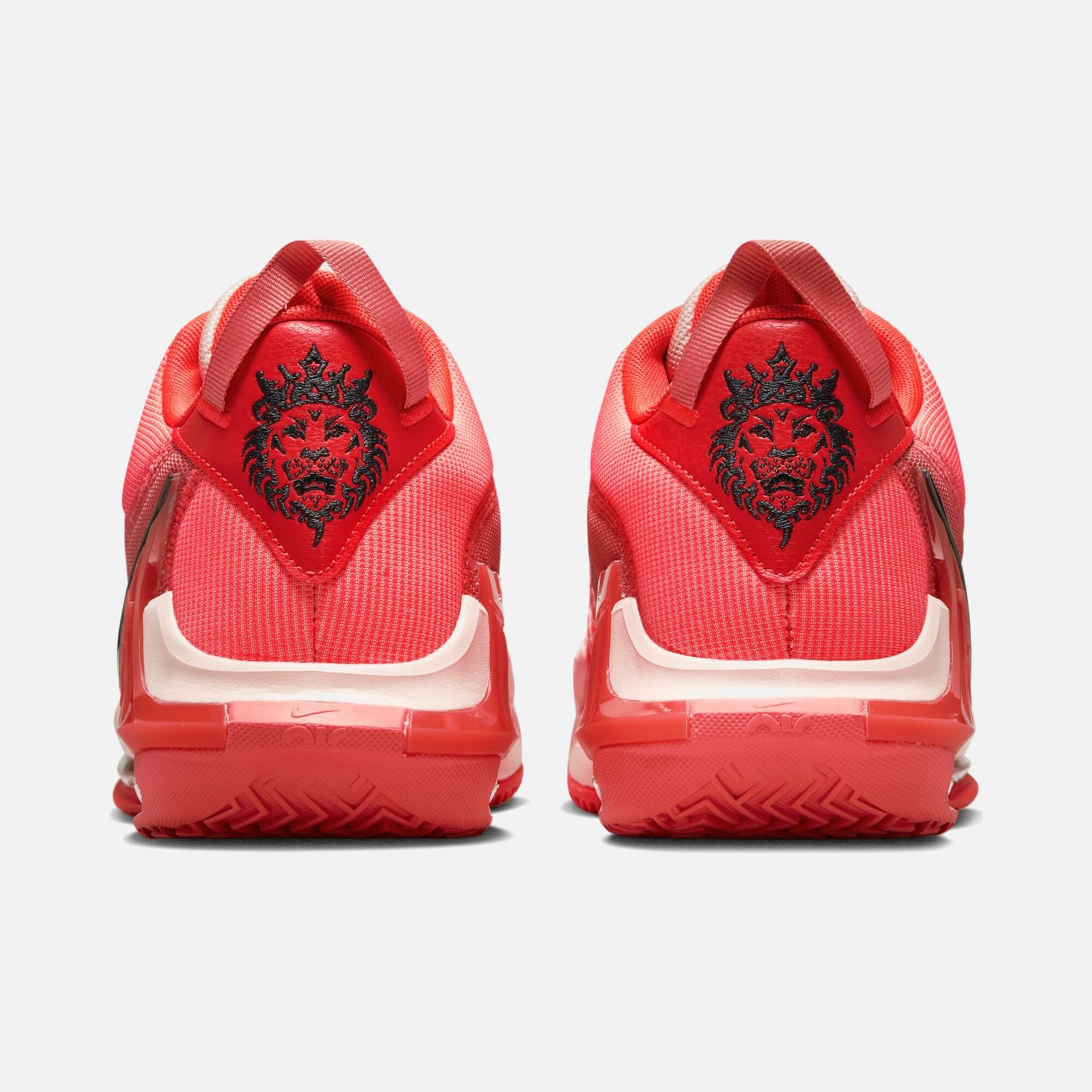 Nike LeBron James Witness VII Erkek Basketbol Ayakkabısı