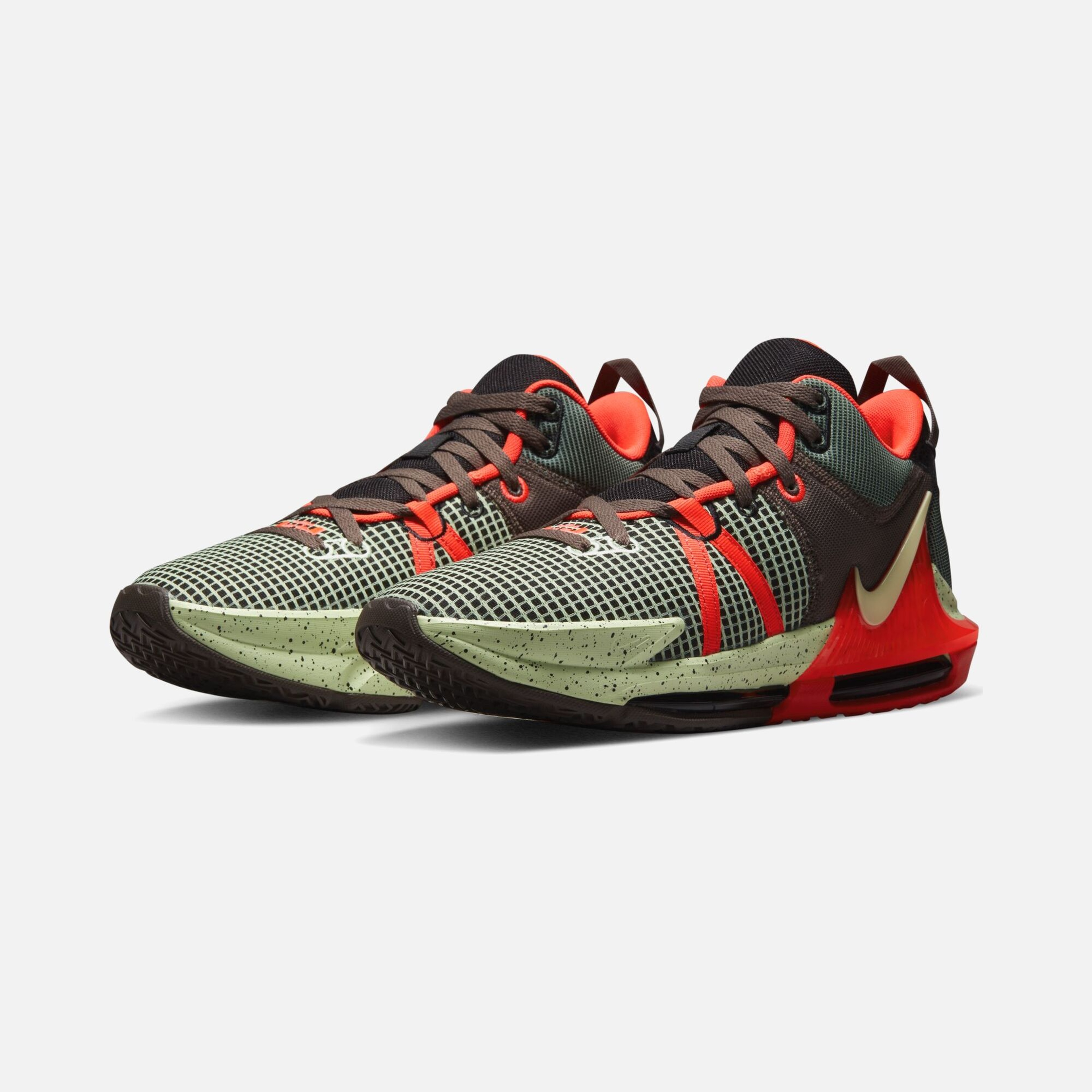 Nike LeBron James Witness VII Erkek Basketbol Ayakkabısı