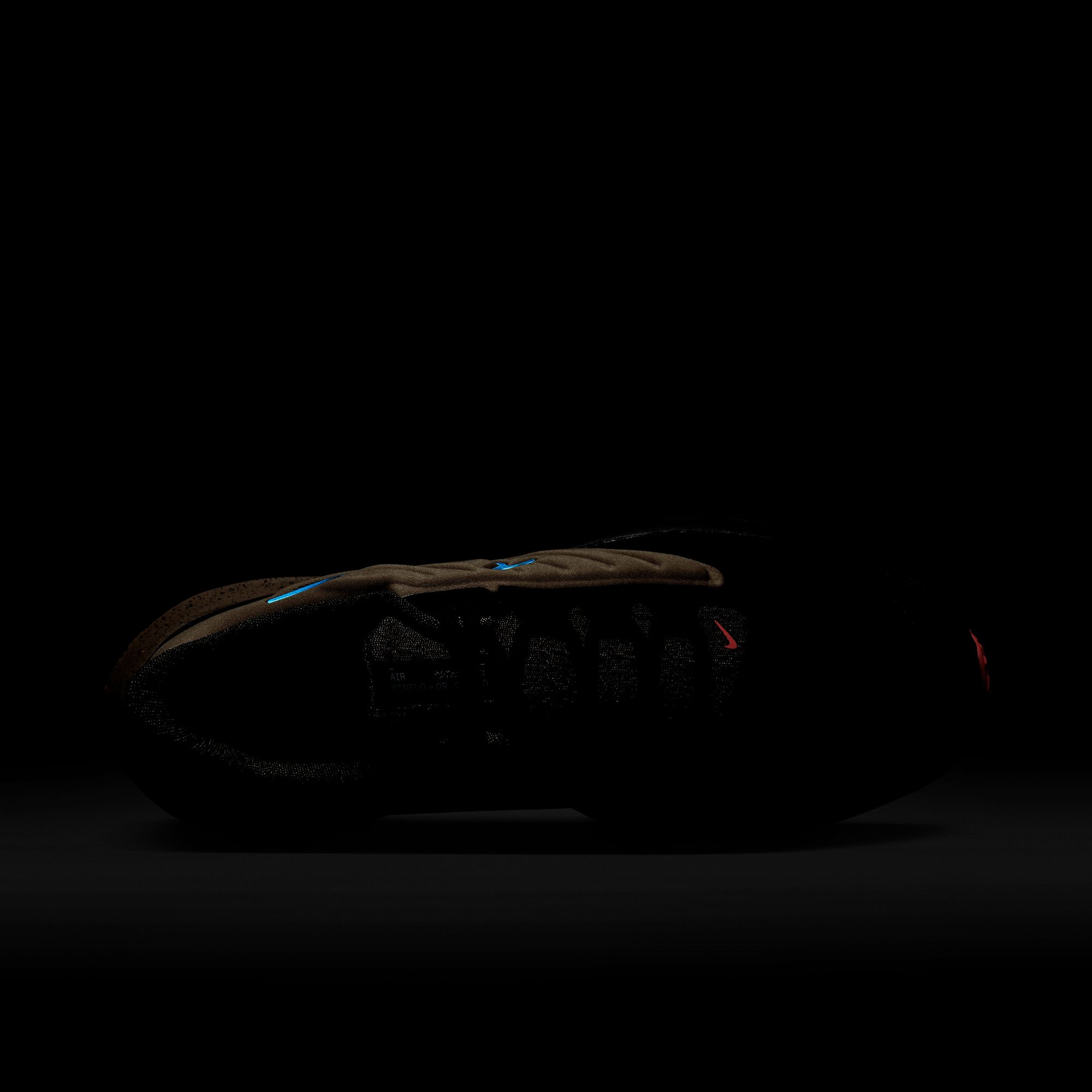 Nike Air Winflo 9 Shield  Weatherised Road Running Erkek Spor Ayakkabı