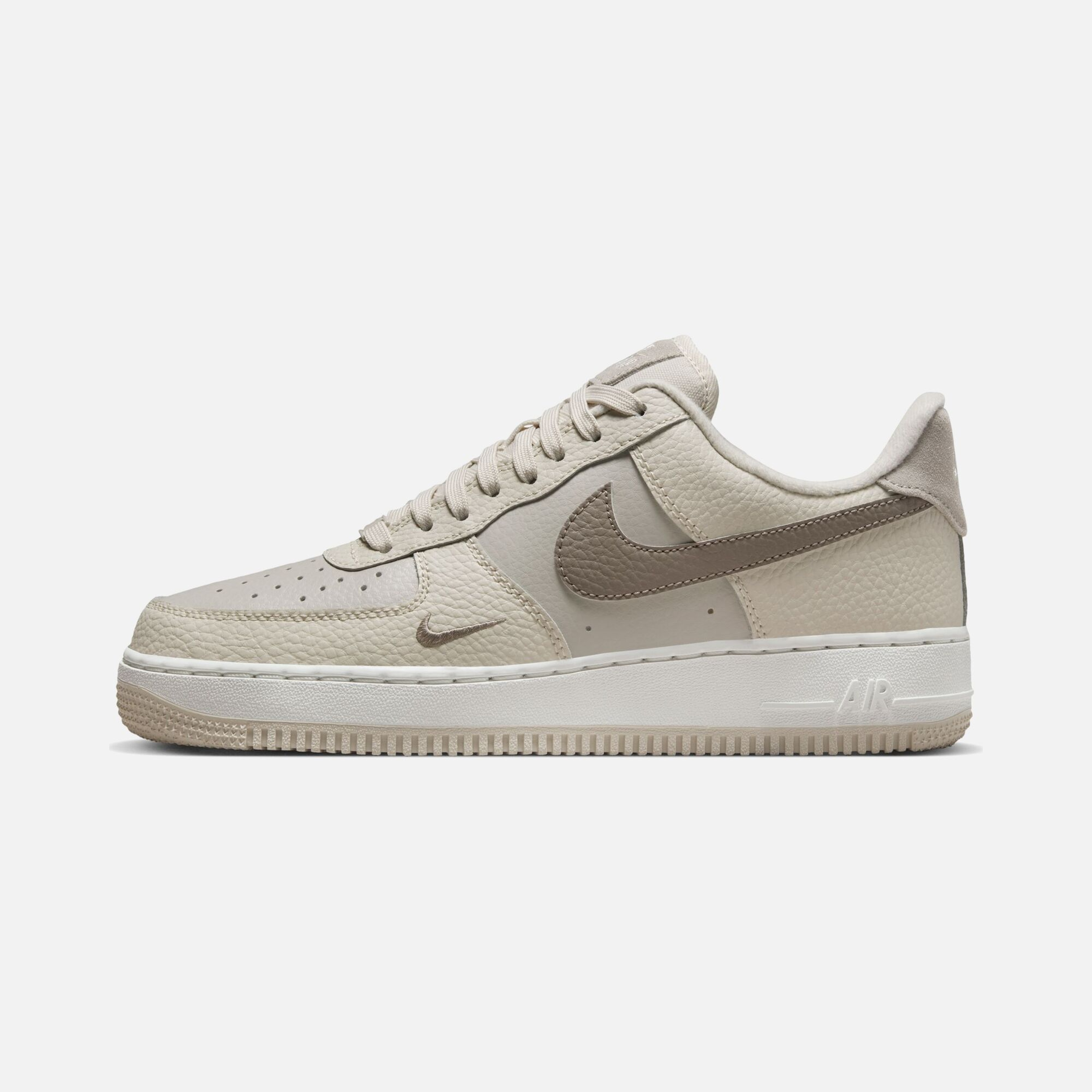 Nike Air Force 1 Low '07 Kadın Spor Ayakkabı