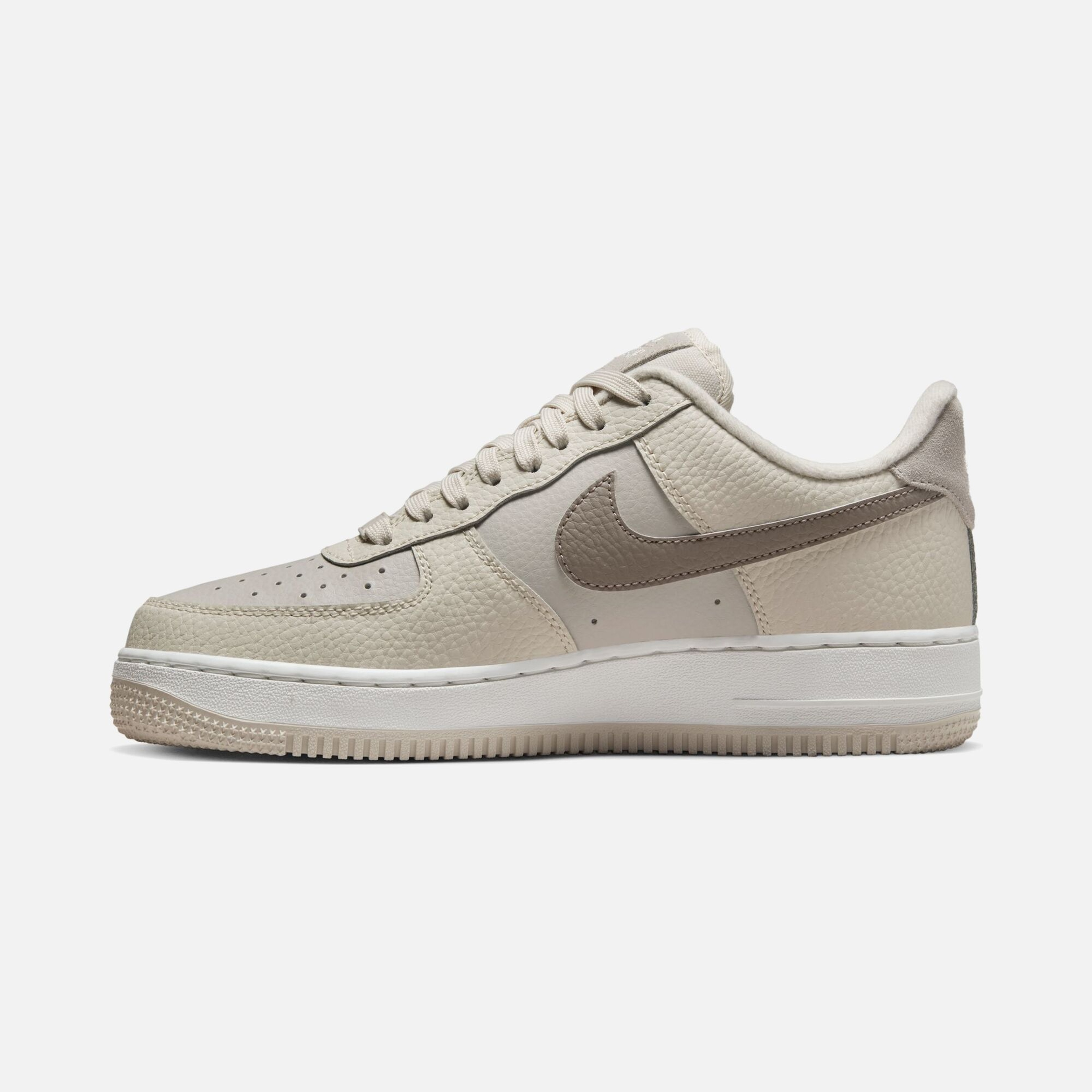 Nike Air Force 1 Low '07 Kadın Spor Ayakkabı