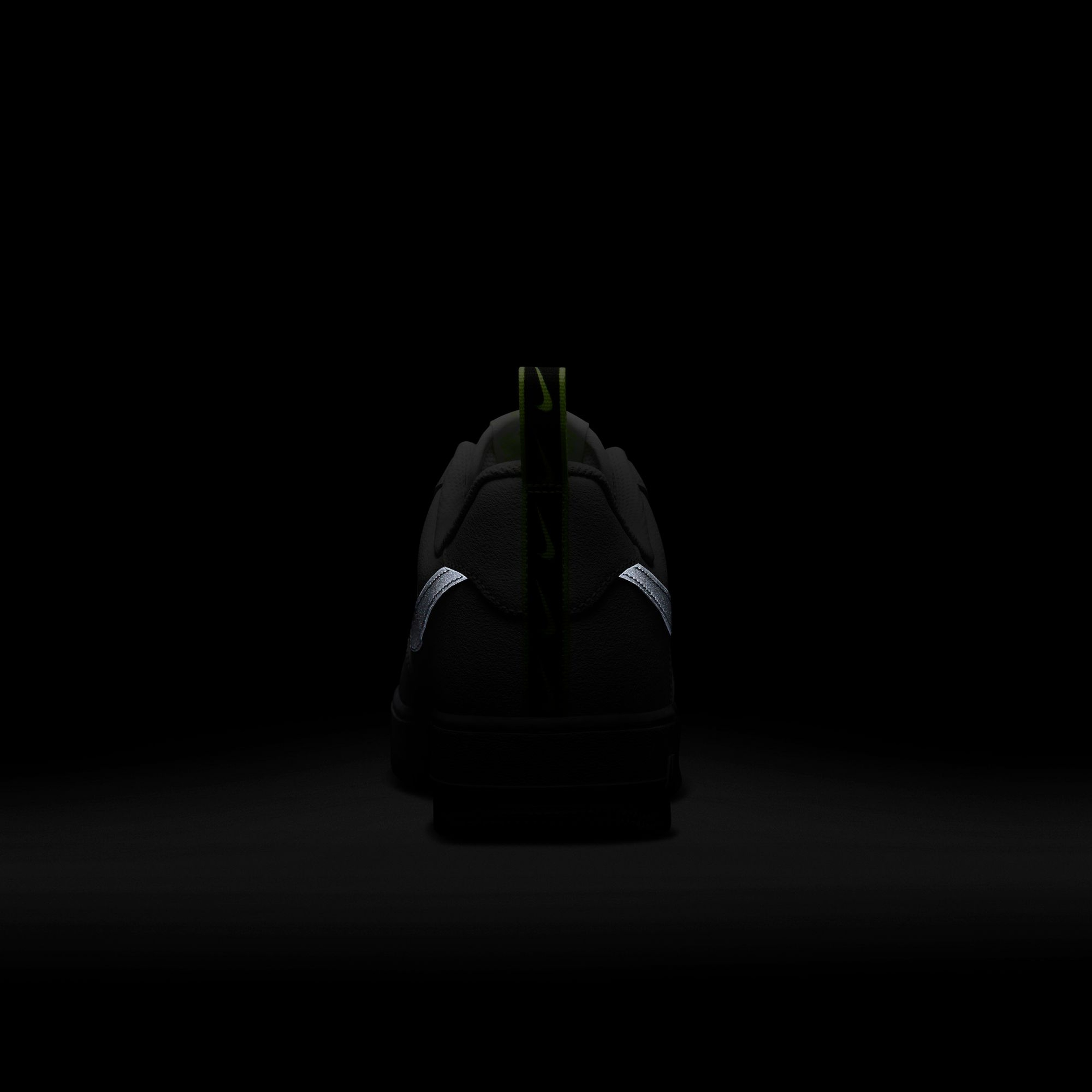 Nike Air Force 1 '07 Erkek Spor Ayakkabı