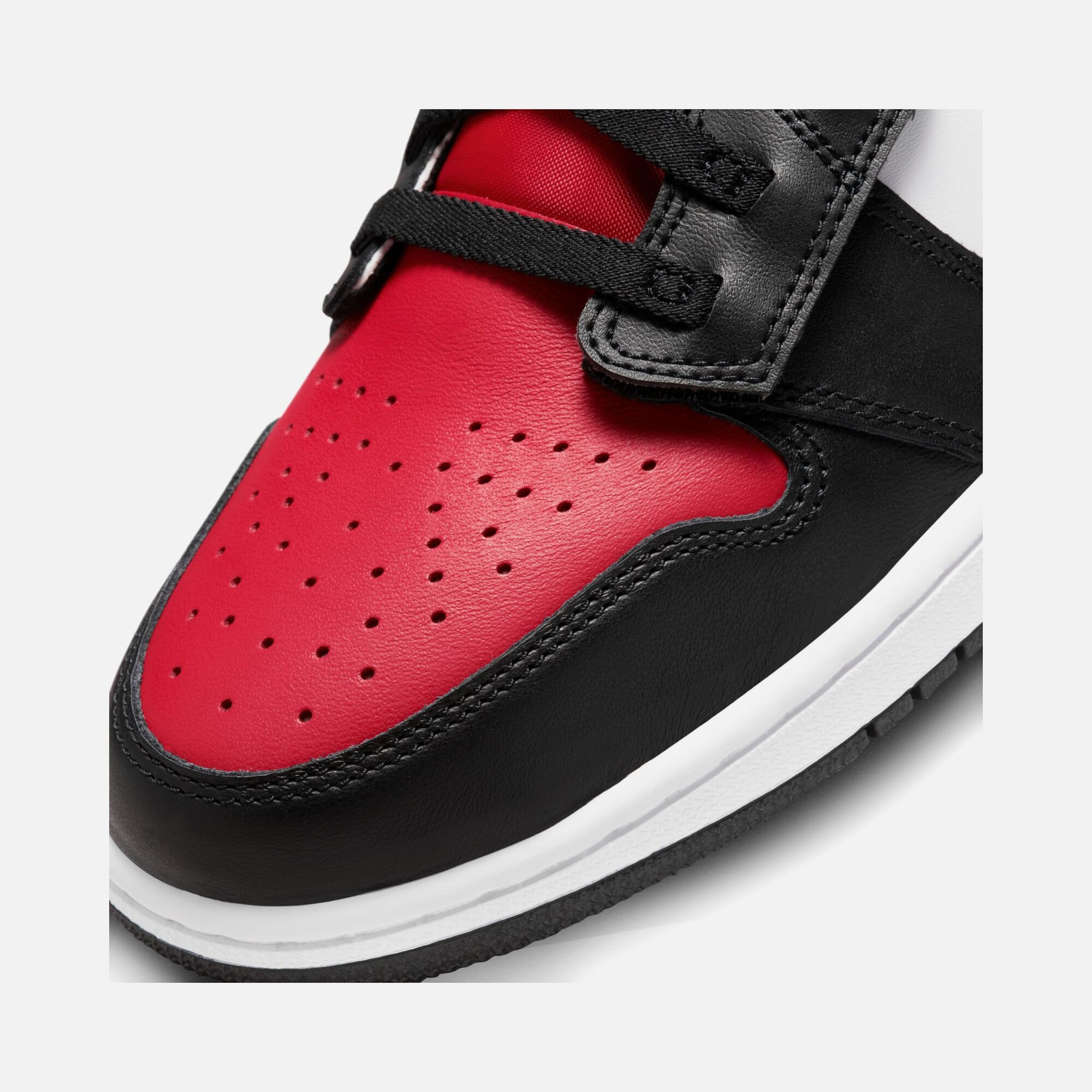 Nike Air Jordan 1 High FlyEase Erkek Spor Ayakkabı | Barçın