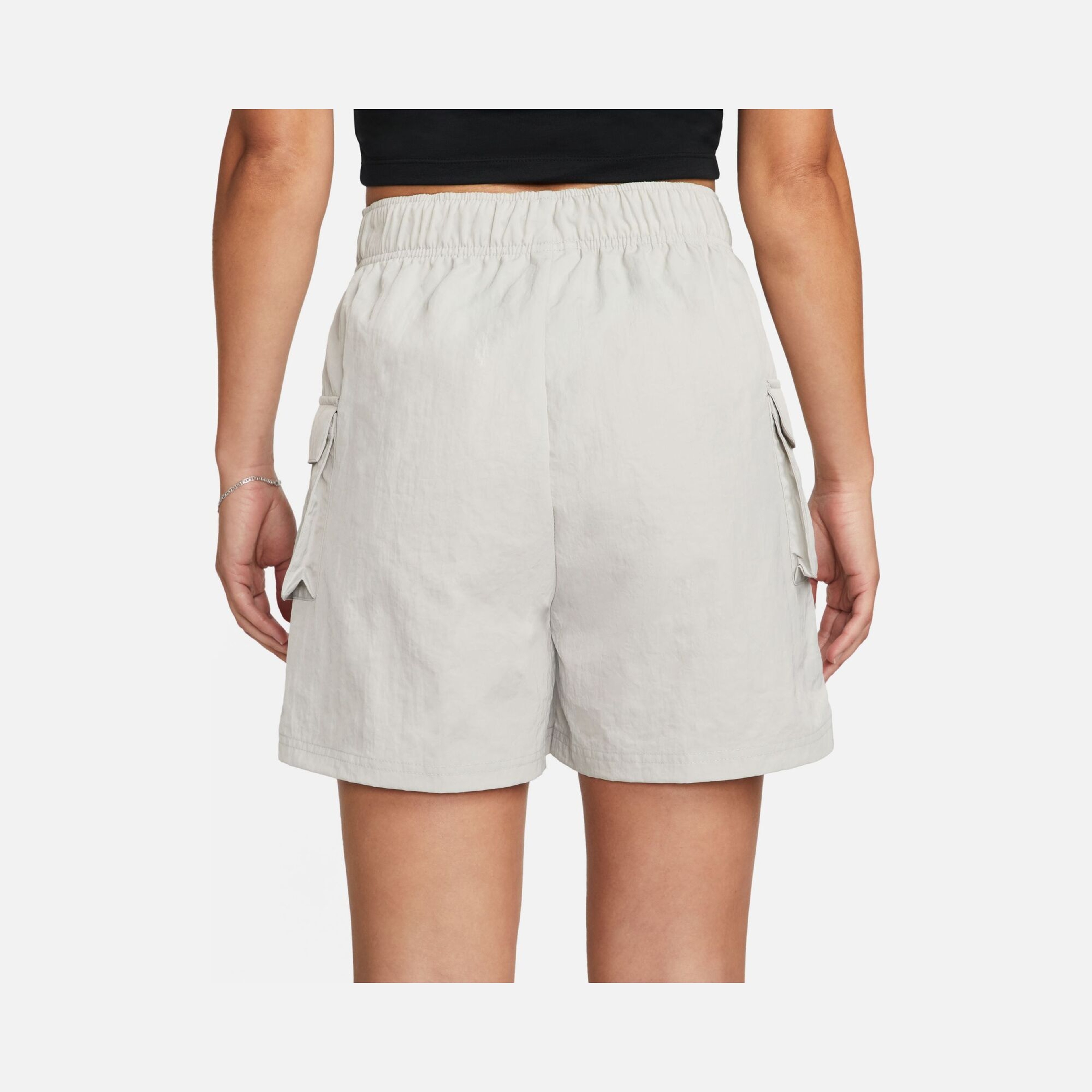 Nike Sportswear Essential Woven High-Rise Kadın Şort