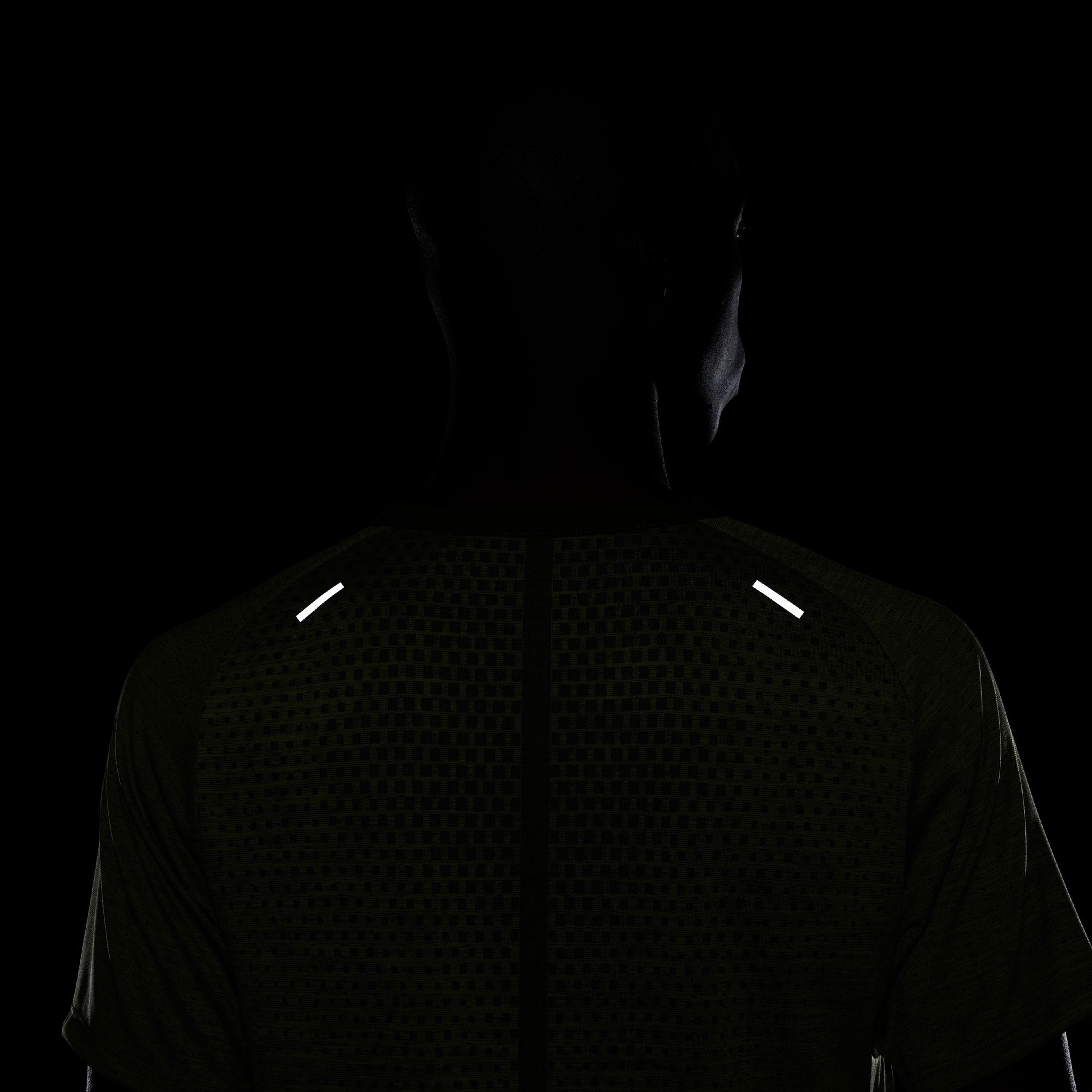 Nike Dri-Fit ADV TechKnit Ultra Running Short-Sleeve Erkek Tişört