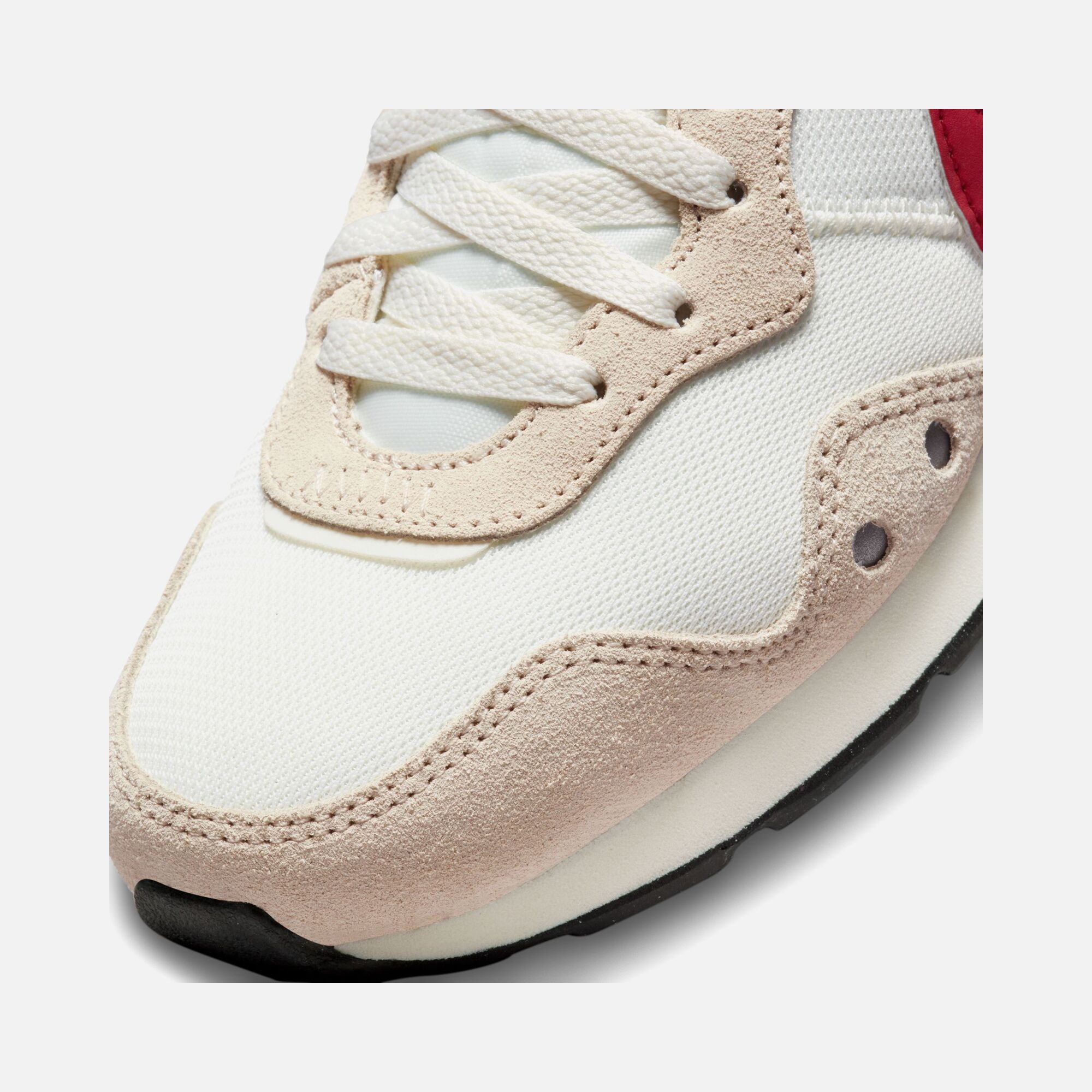 Nike Venture Runner Kadın Spor Ayakkabı