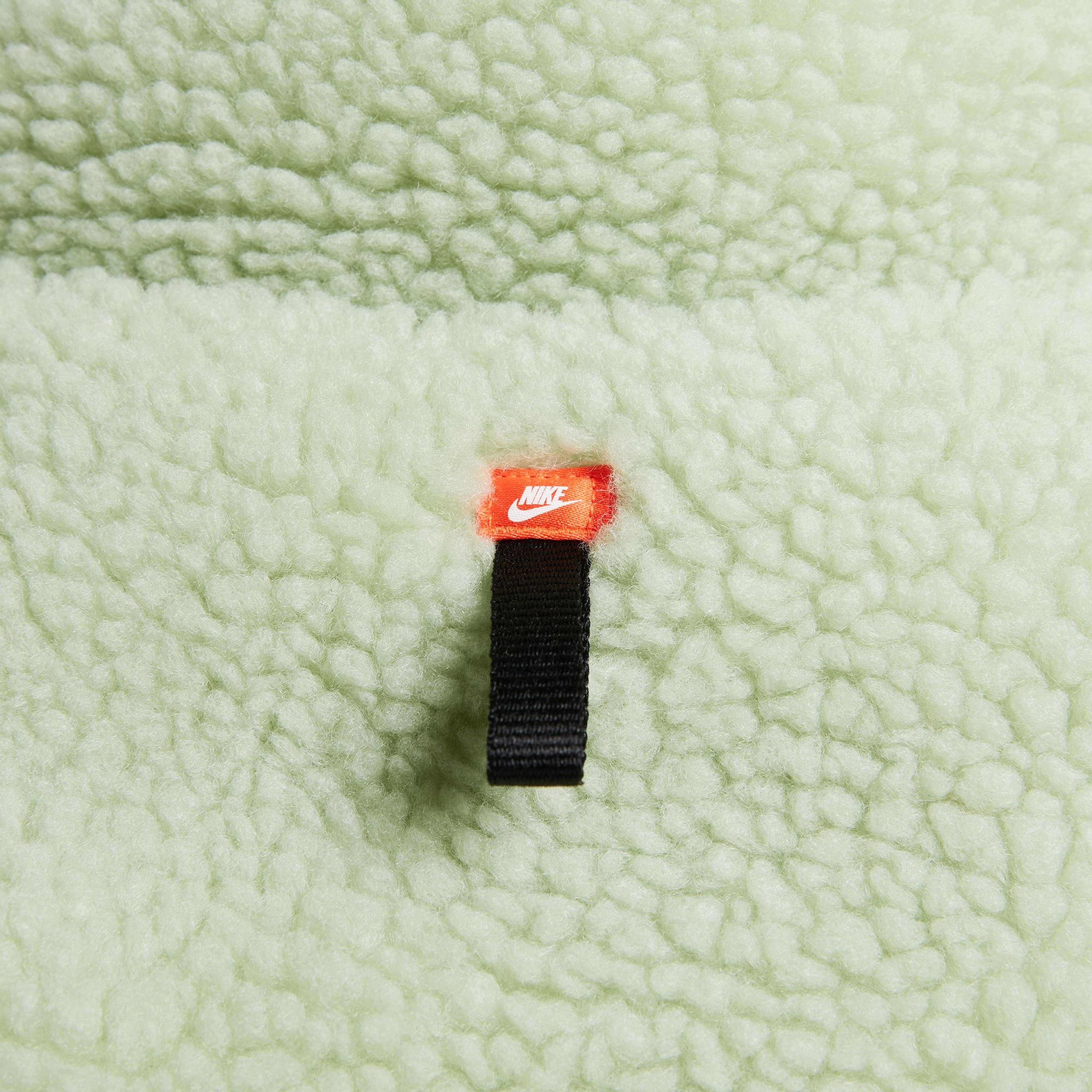 Nike Sportswear Therma-Fit City Series Synthetic Fill High-Pile Fleece Full-Zip Kadın Ceket