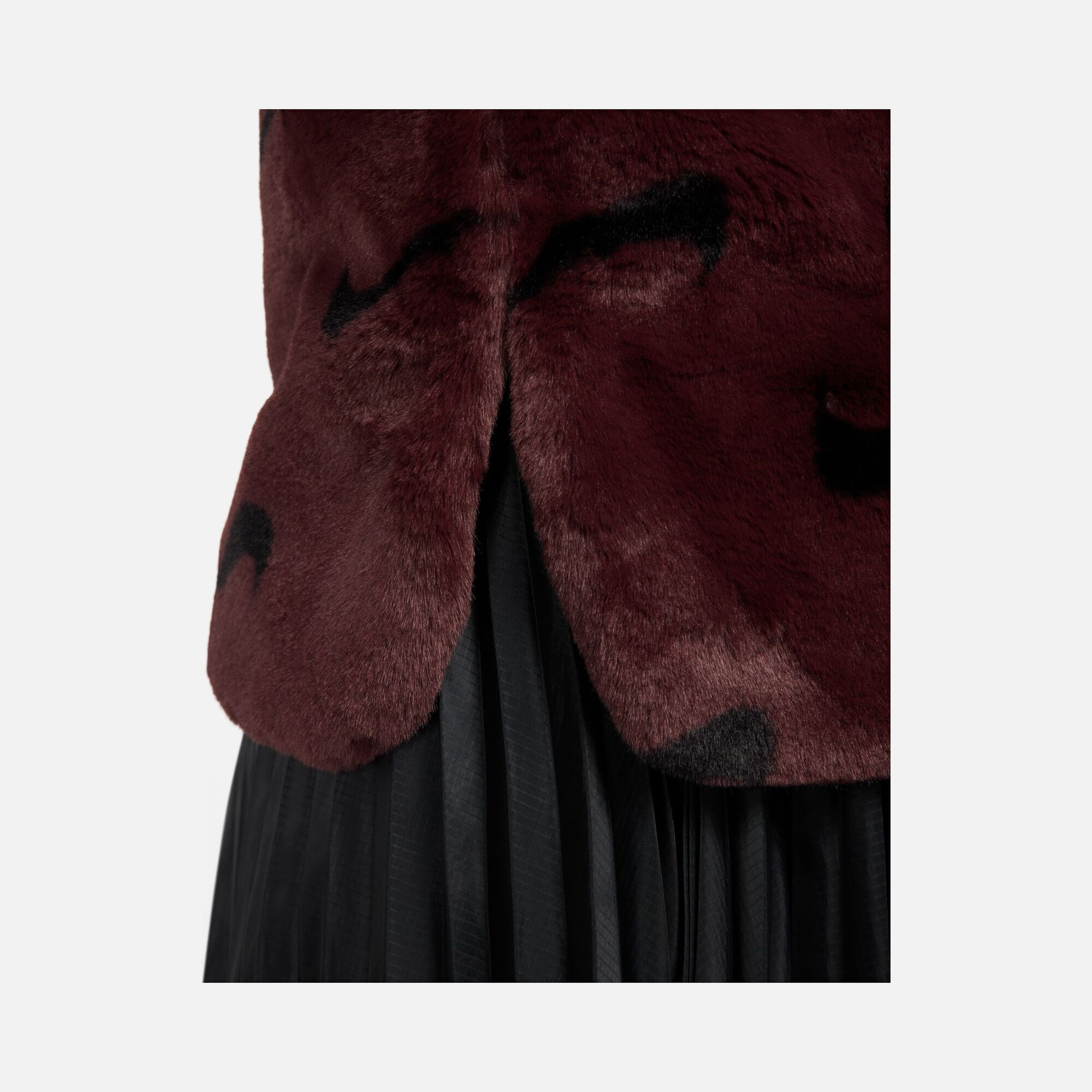 Nike Sportswear Plush Swoosh Printed Faux Fur Full-Zip Kadın Ceket