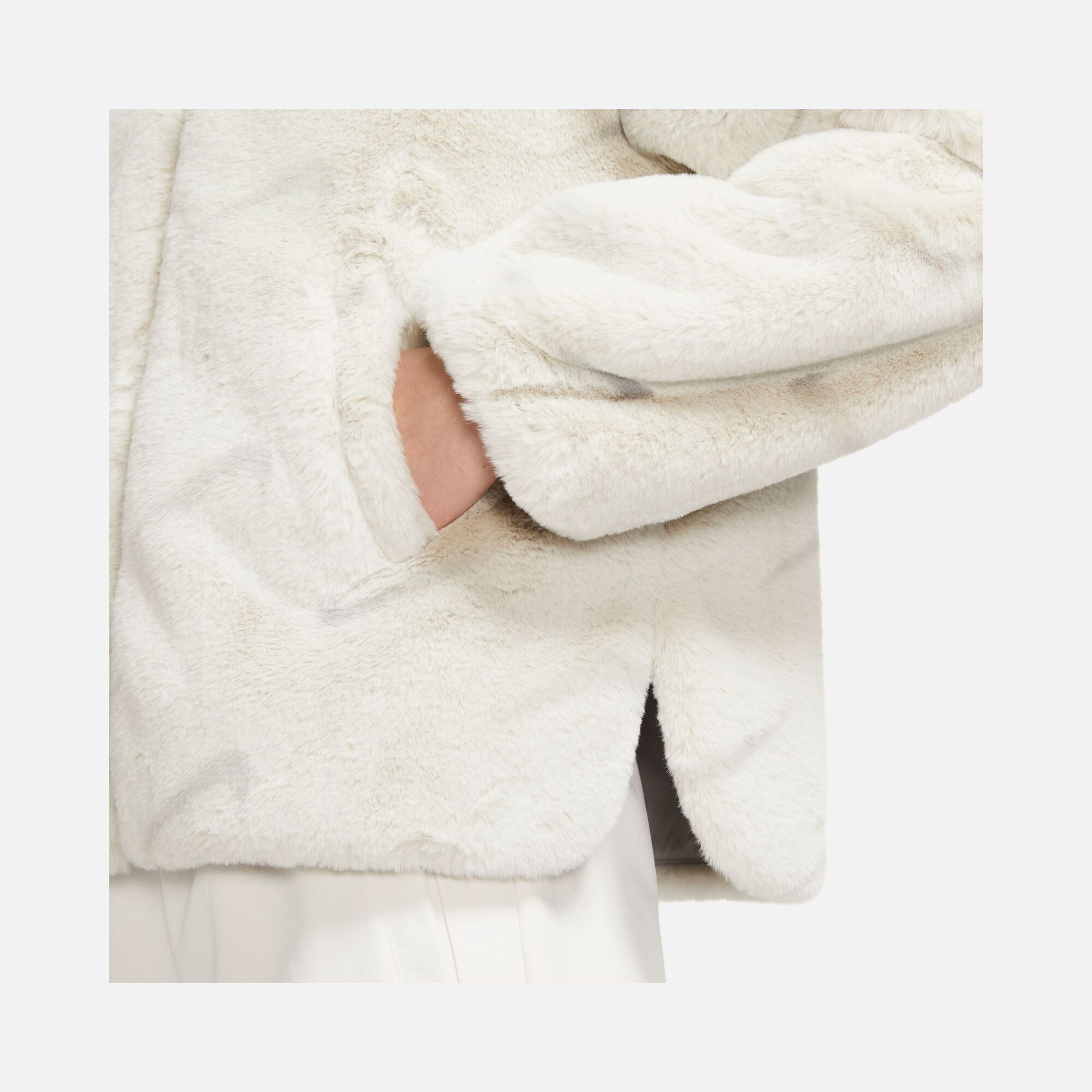 Nike Sportswear Plush Swoosh Printed Faux Fur Full-Zip Kadın Ceket