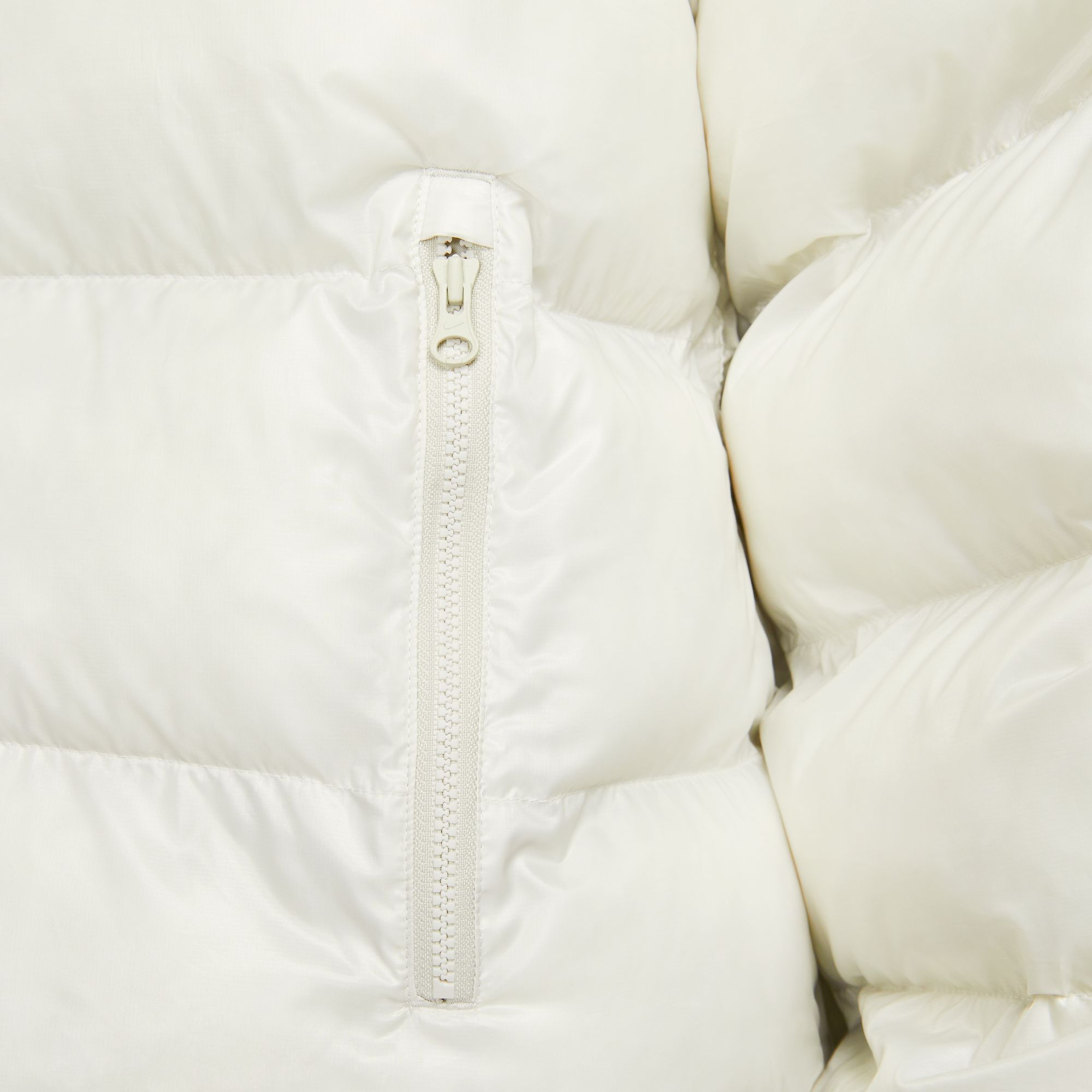 Nike Sportswear Therma-Fit City Series Synthetic Fill Full-Zip Hoodie Kadın Mont