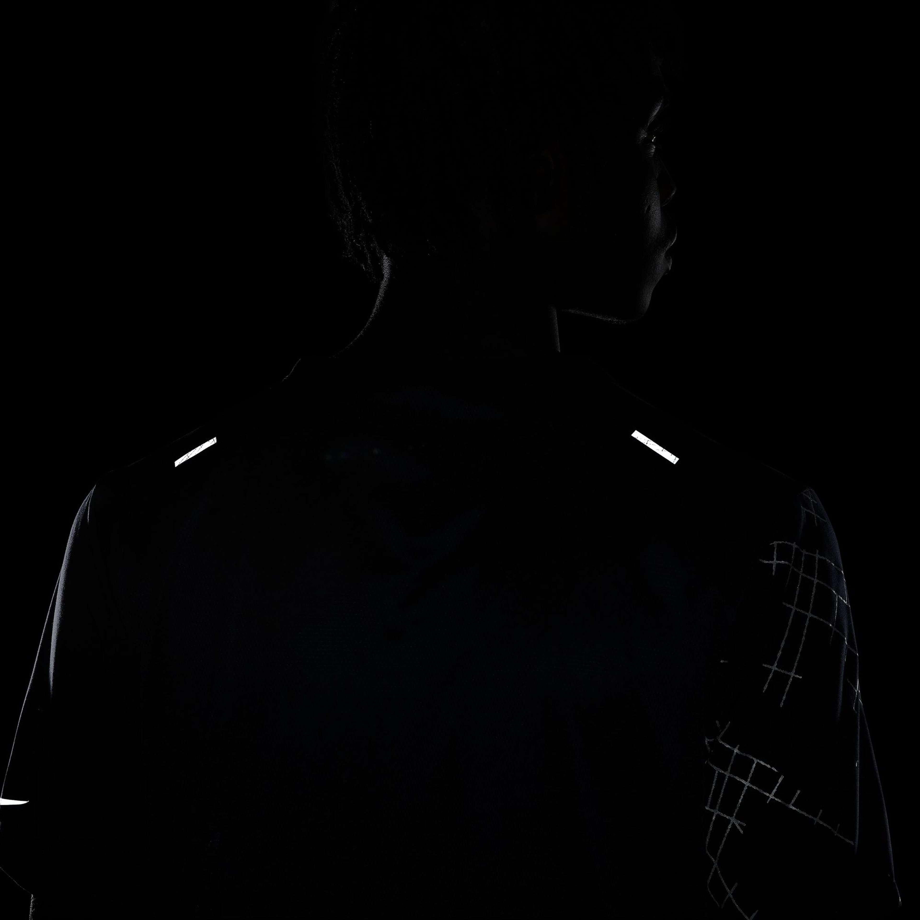 Nike Dri-Fit Run Division Rise 365 Flash Running Short-Sleeve Erkek Tişört