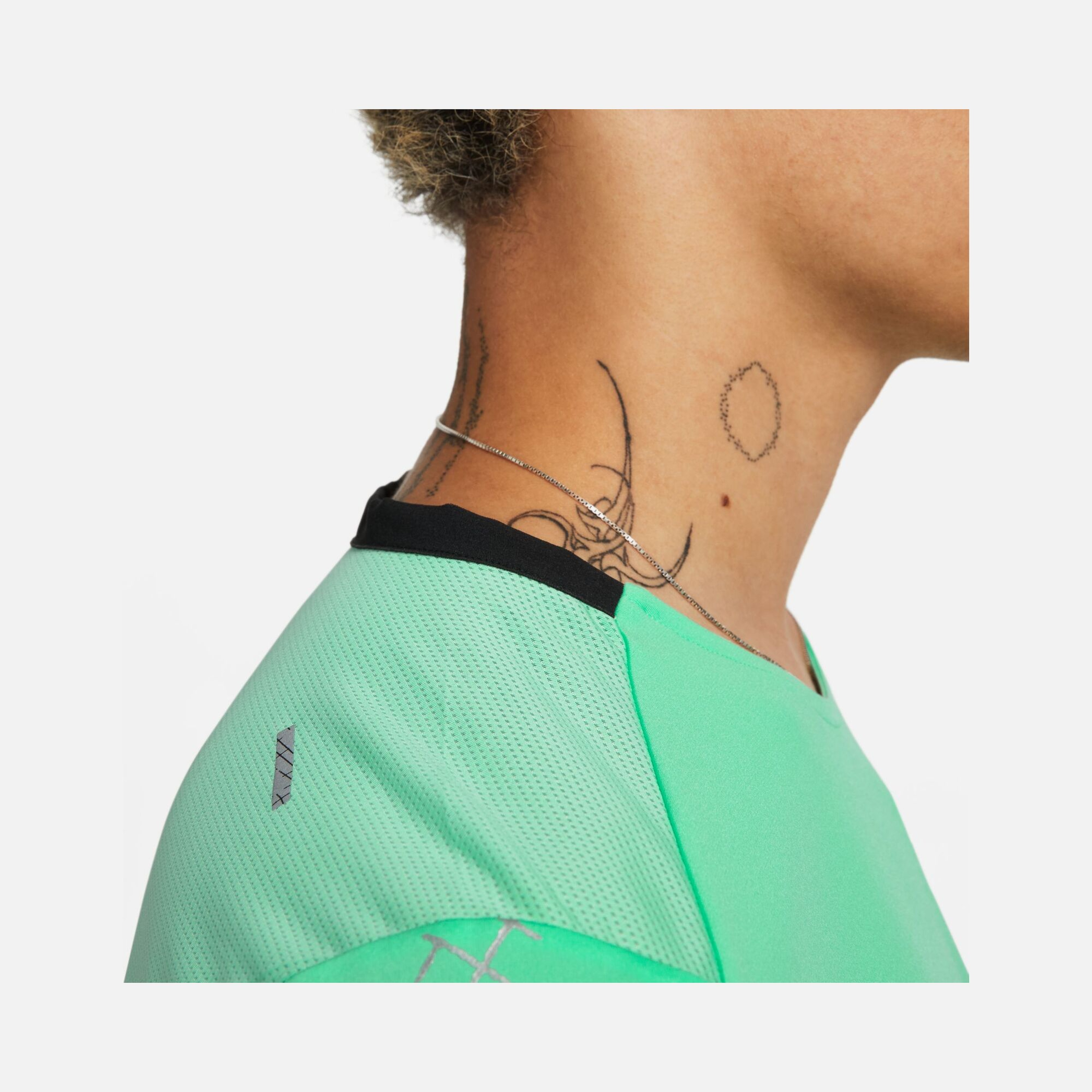 Nike Dri-Fit Run Division Rise 365 Flash Running Short-Sleeve Erkek Tişört