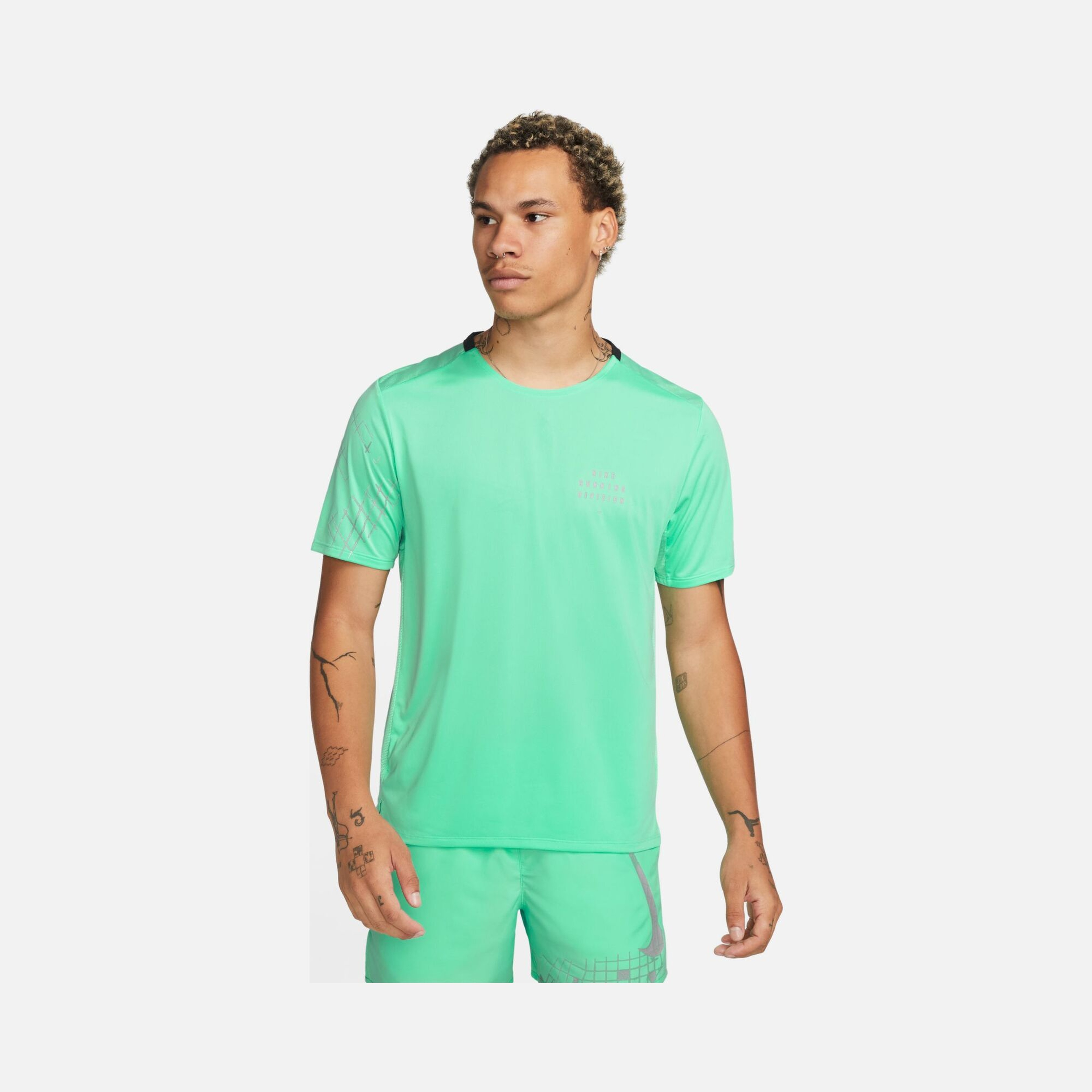 Nike Dri-Fit Run Division Rise 365 Flash Running Short-Sleeve Erkek Tişört