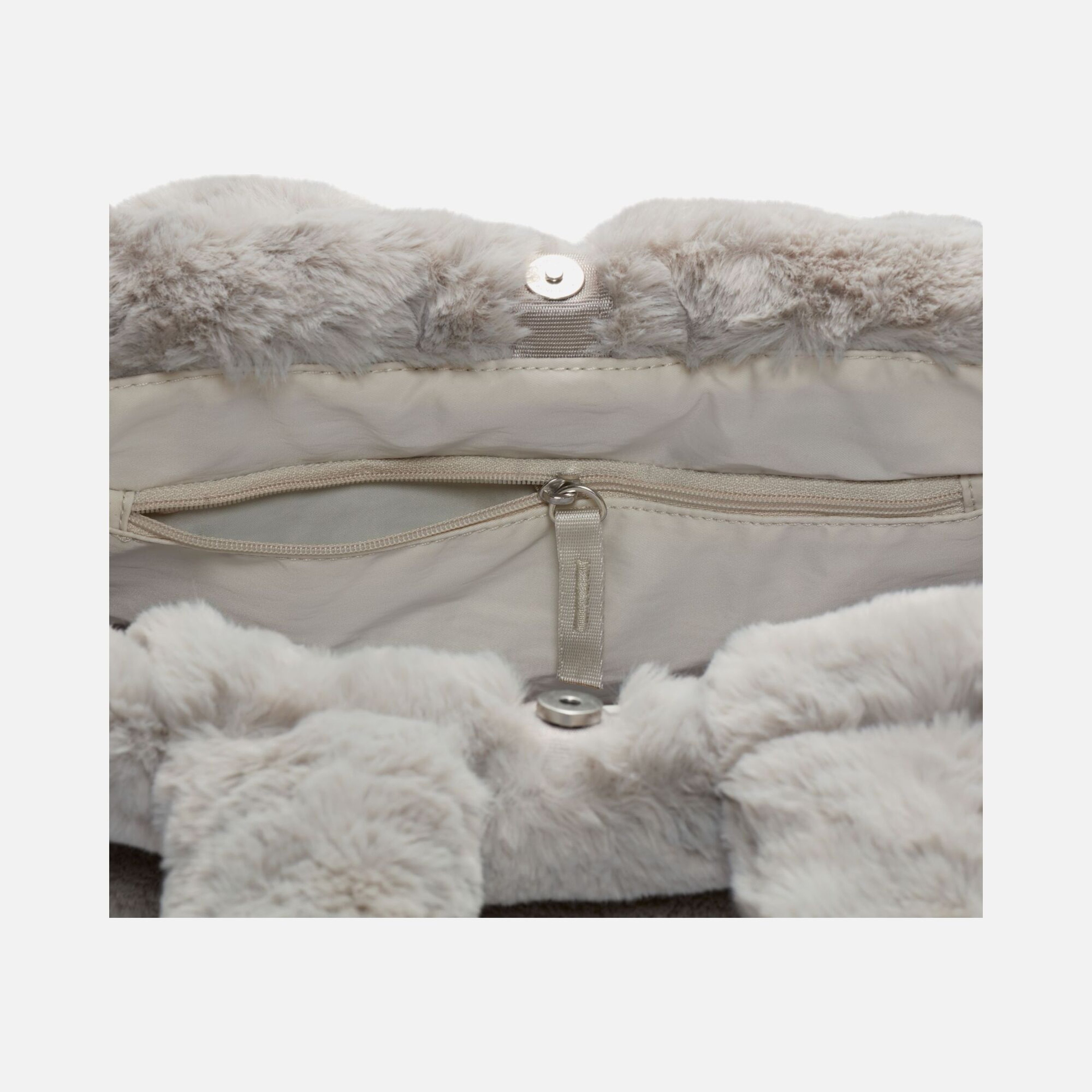 Nike Sportswear Faux Fur Tote (10 L) Kadın El Çantası