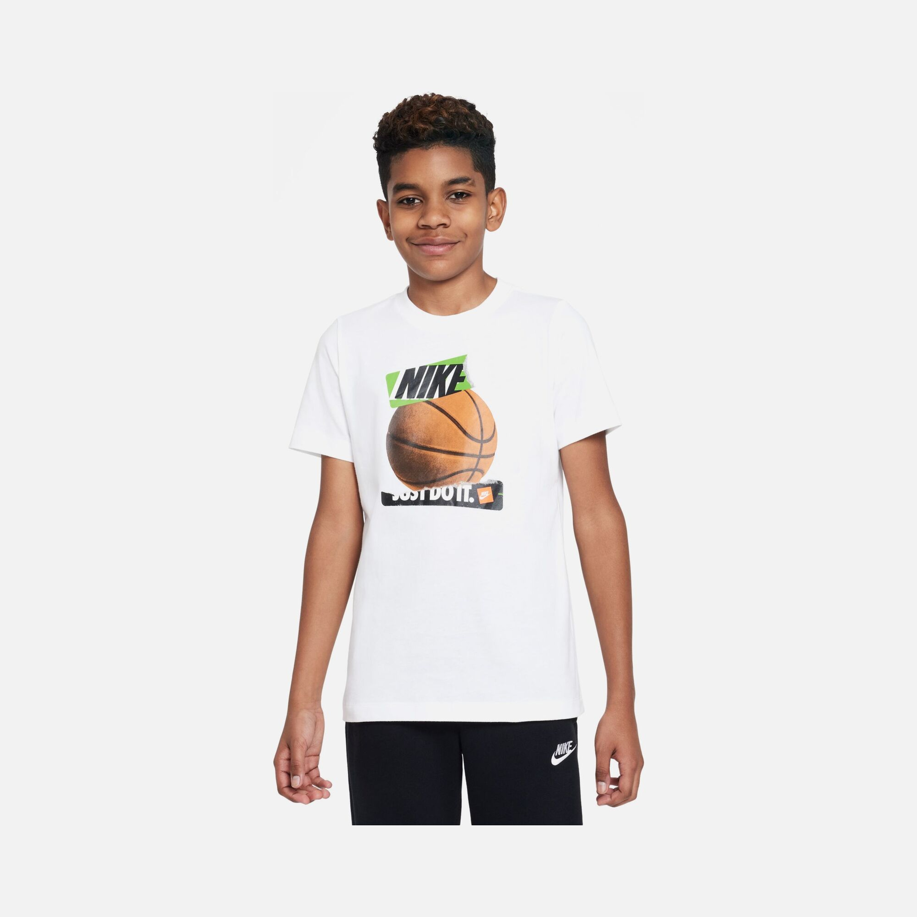 Nike Sportswear ''Basketball Ball Graphic'' Short-Sleeve (Boys') Çocuk Tişört
