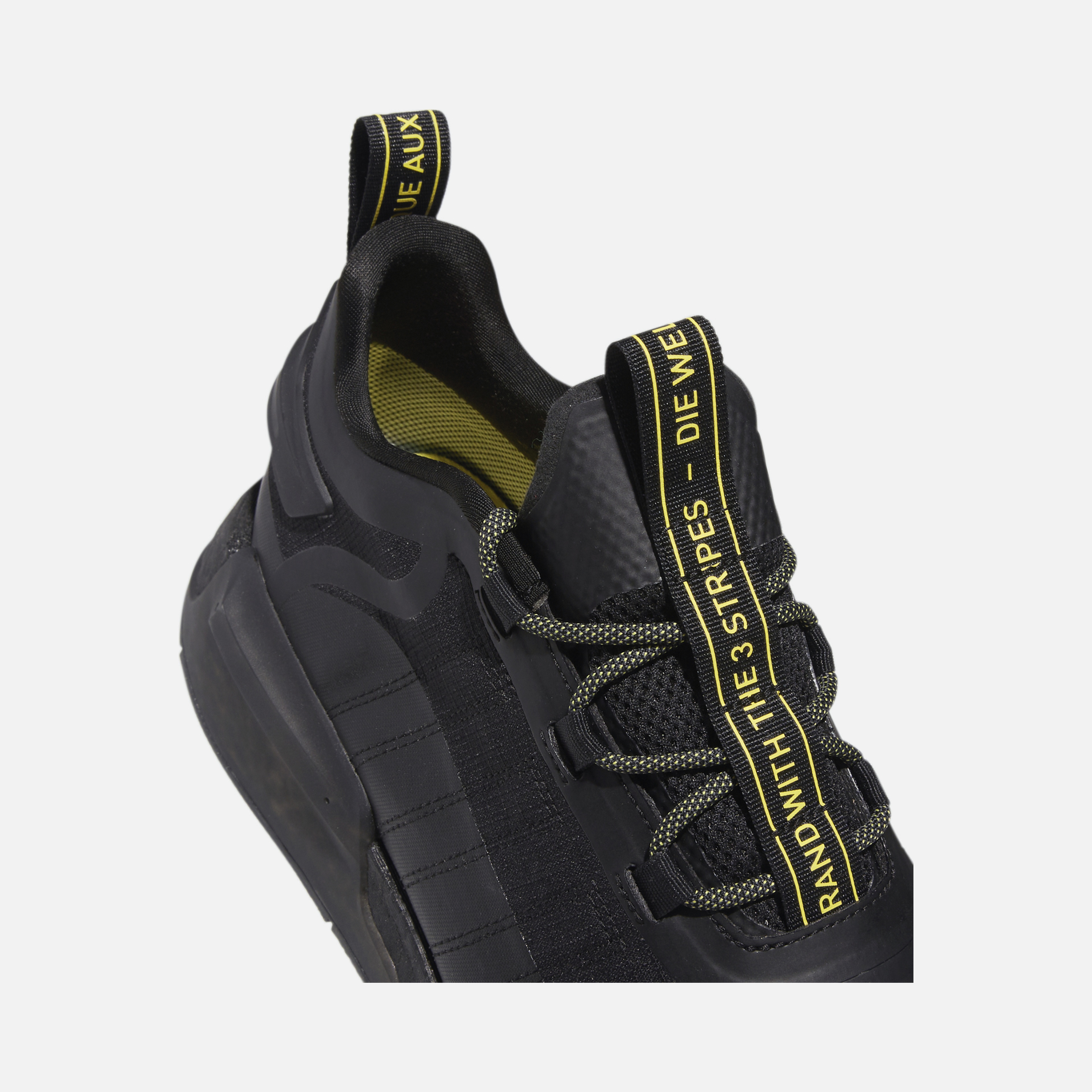 adidas NMD R1 V3 Gore-Tex Erkek Spor Ayakkabı