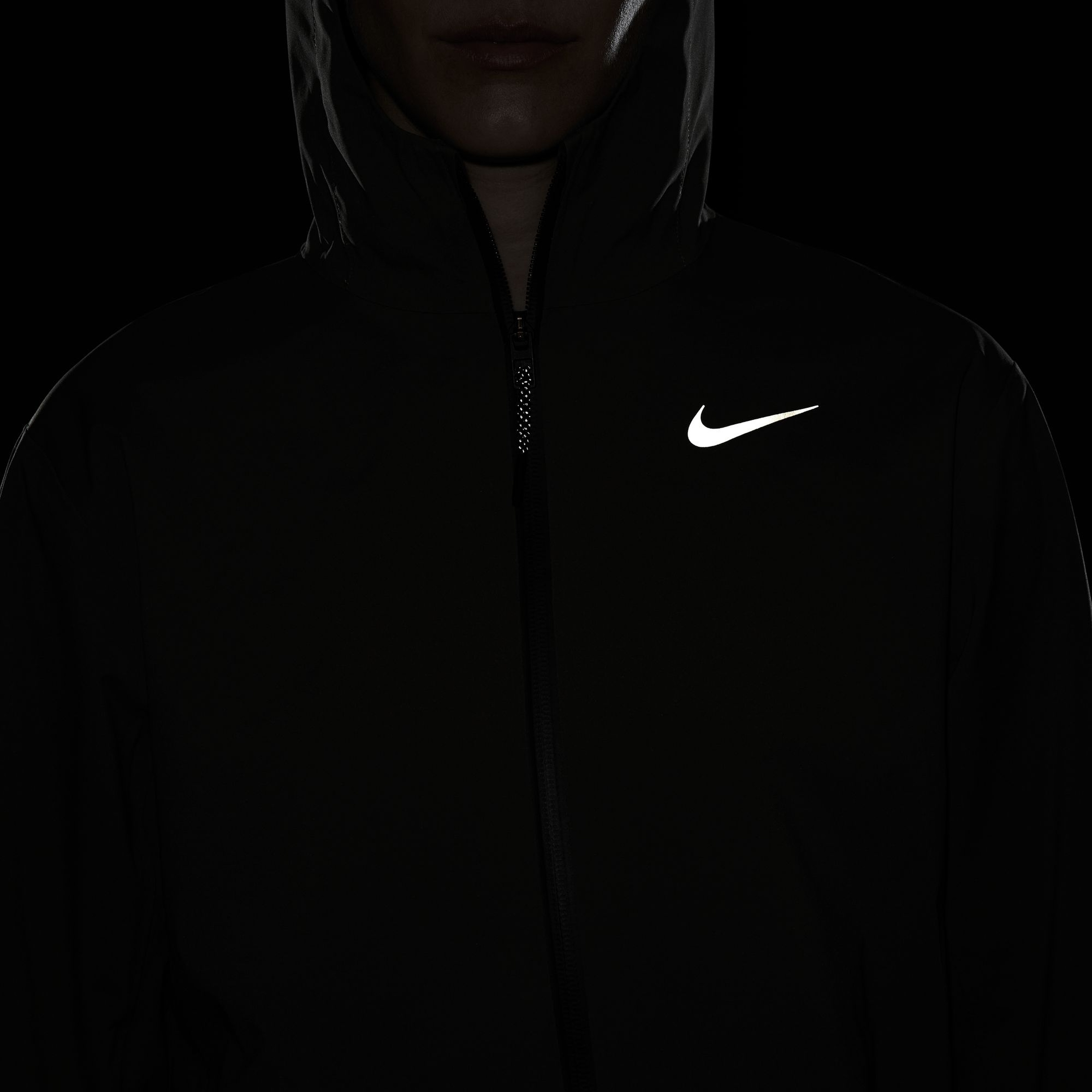 Nike Storm-Fit Run Division Full-Zip Hoodie Kadın Ceket