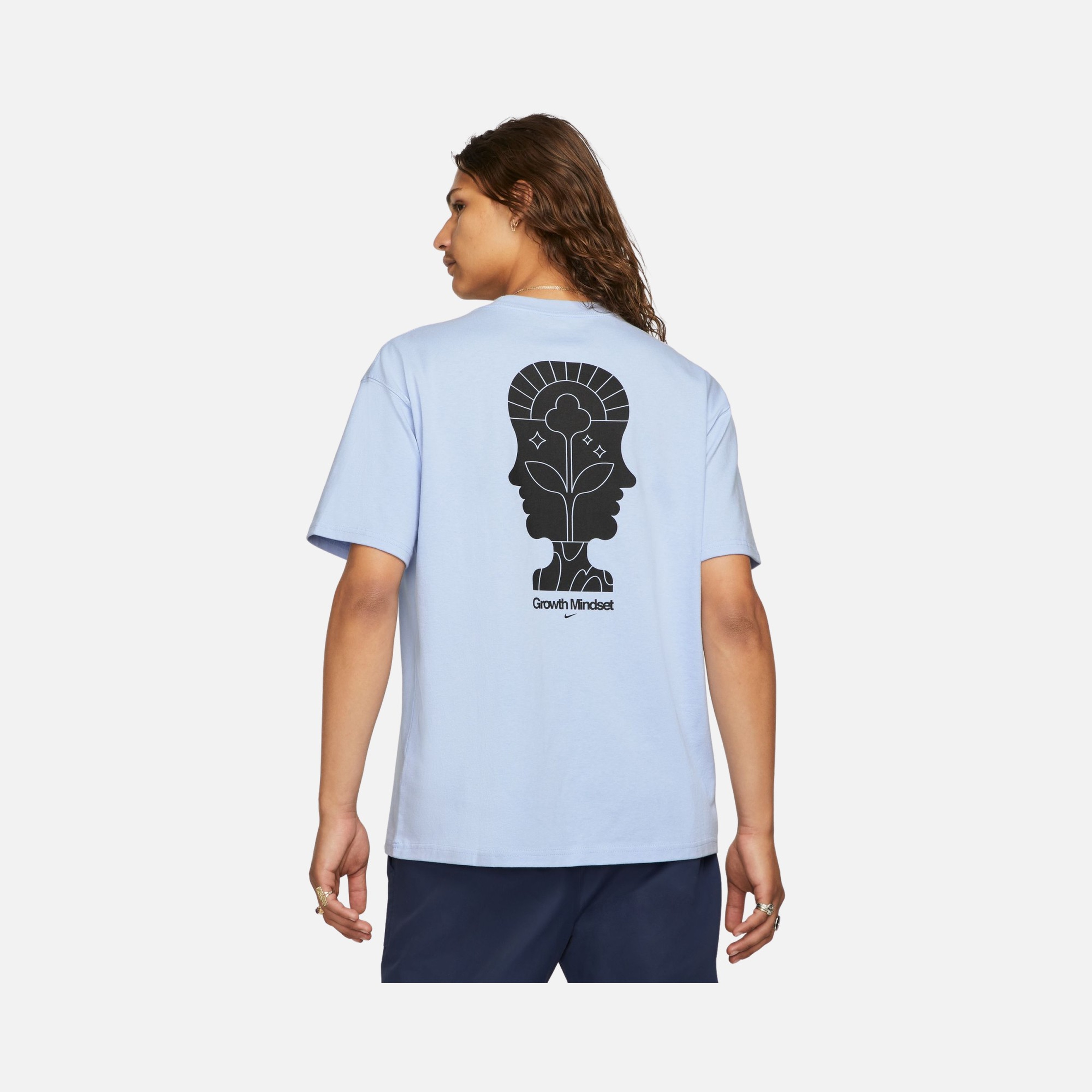 Nike Sportswear Sust M2Z ''Growth Mindset'' Graphic Short-Sleeve Erkek Tişört
