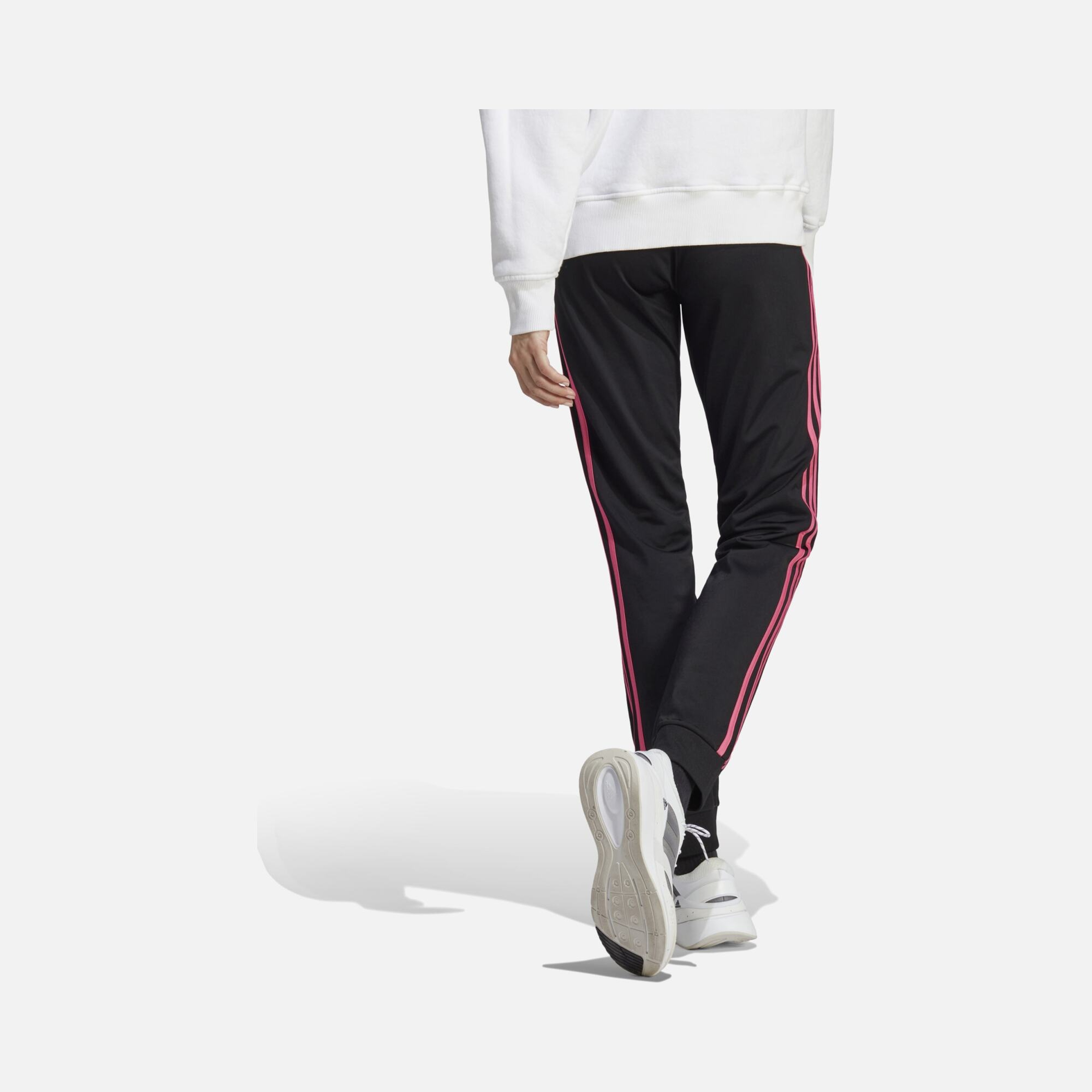 adidas Primegreen Essentials Warm-Up Slim Tapered 3-Stripes Kadın Eşofman Altı